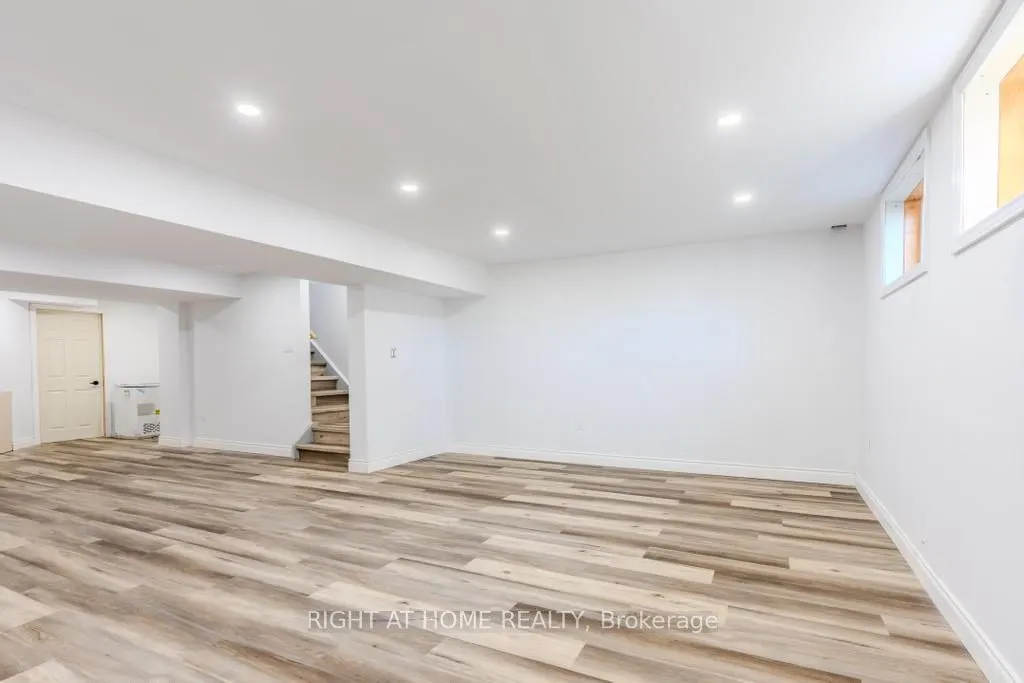 14 Amos Drive, #26