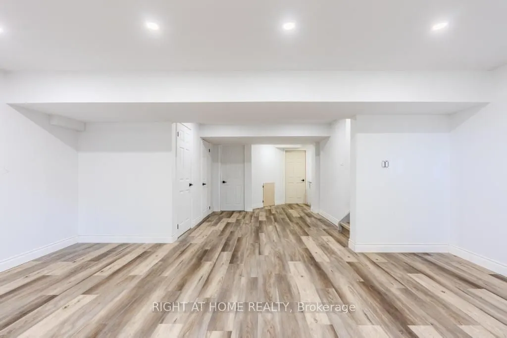 14 Amos Drive, #26