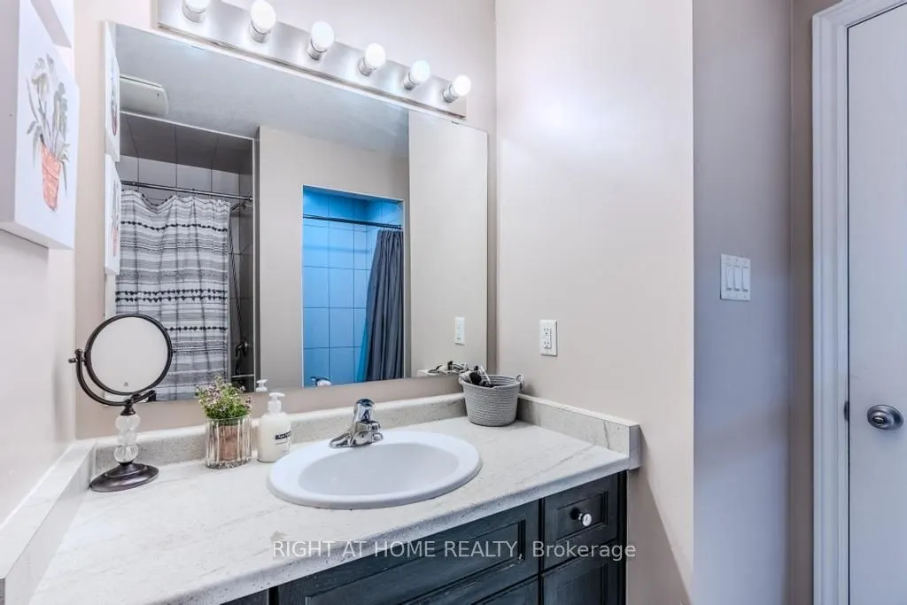 14 Amos Drive, #26