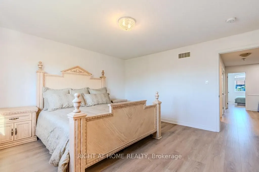 14 Amos Drive, #26