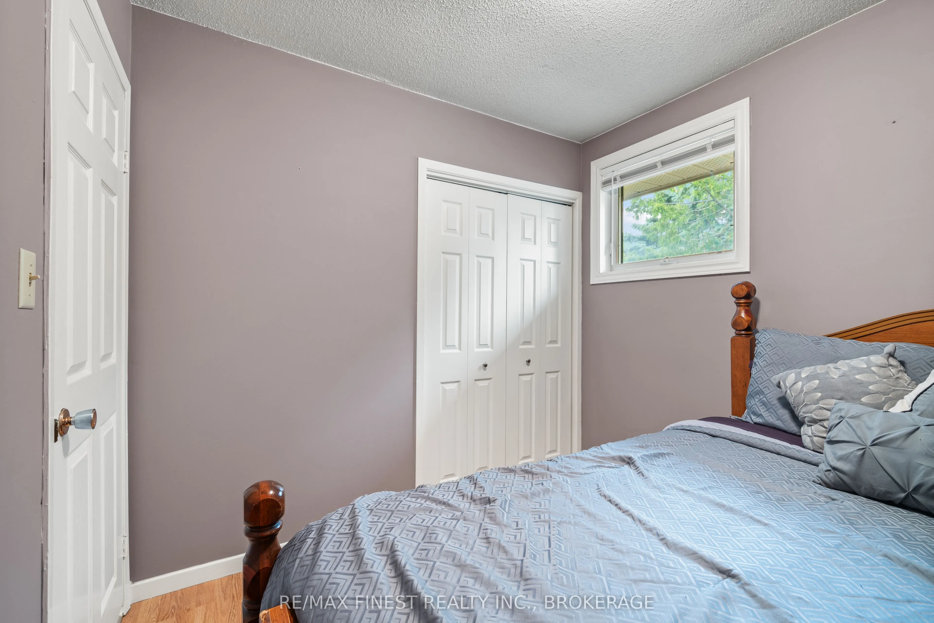 885 Purcell Crescent
