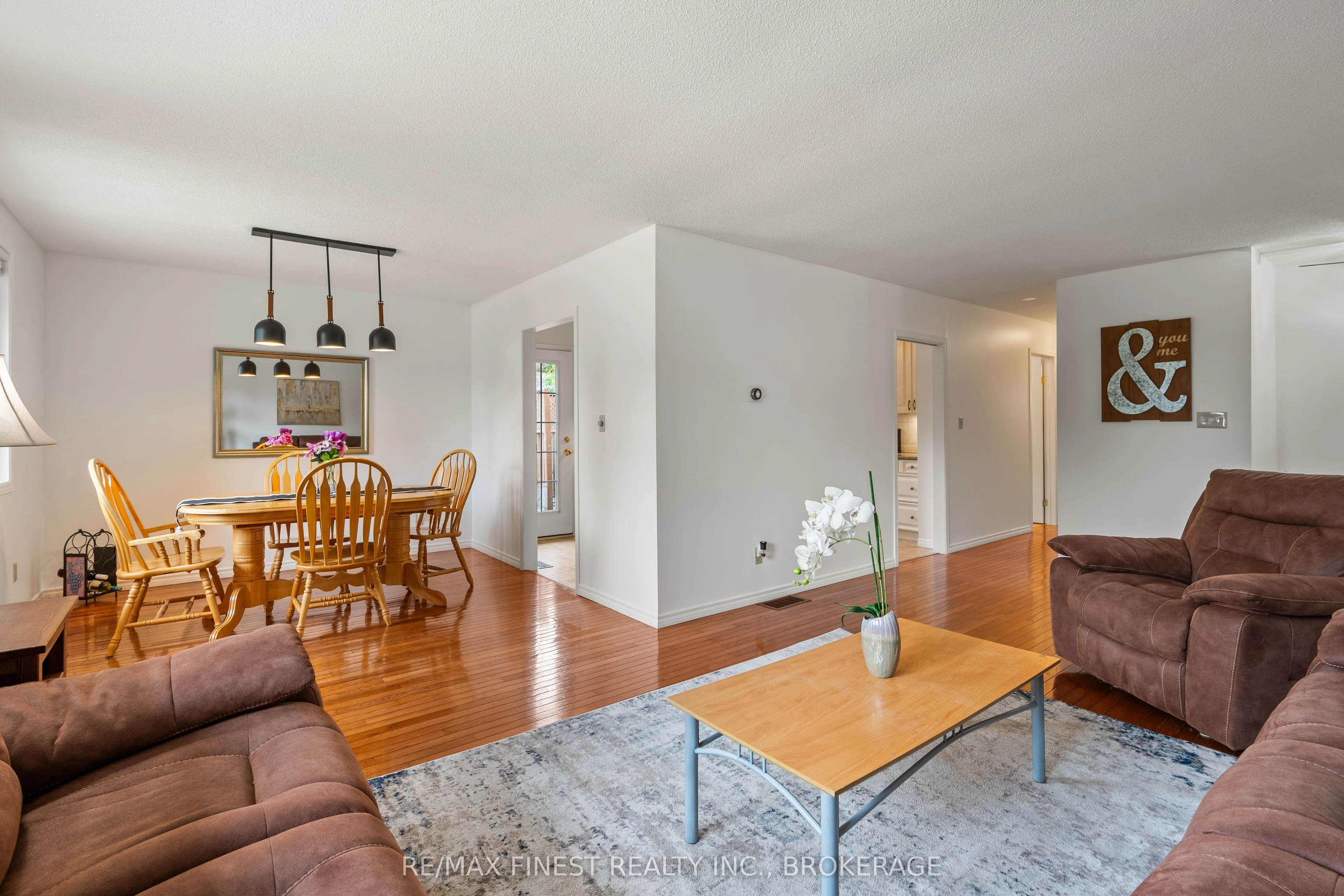 885 Purcell Crescent