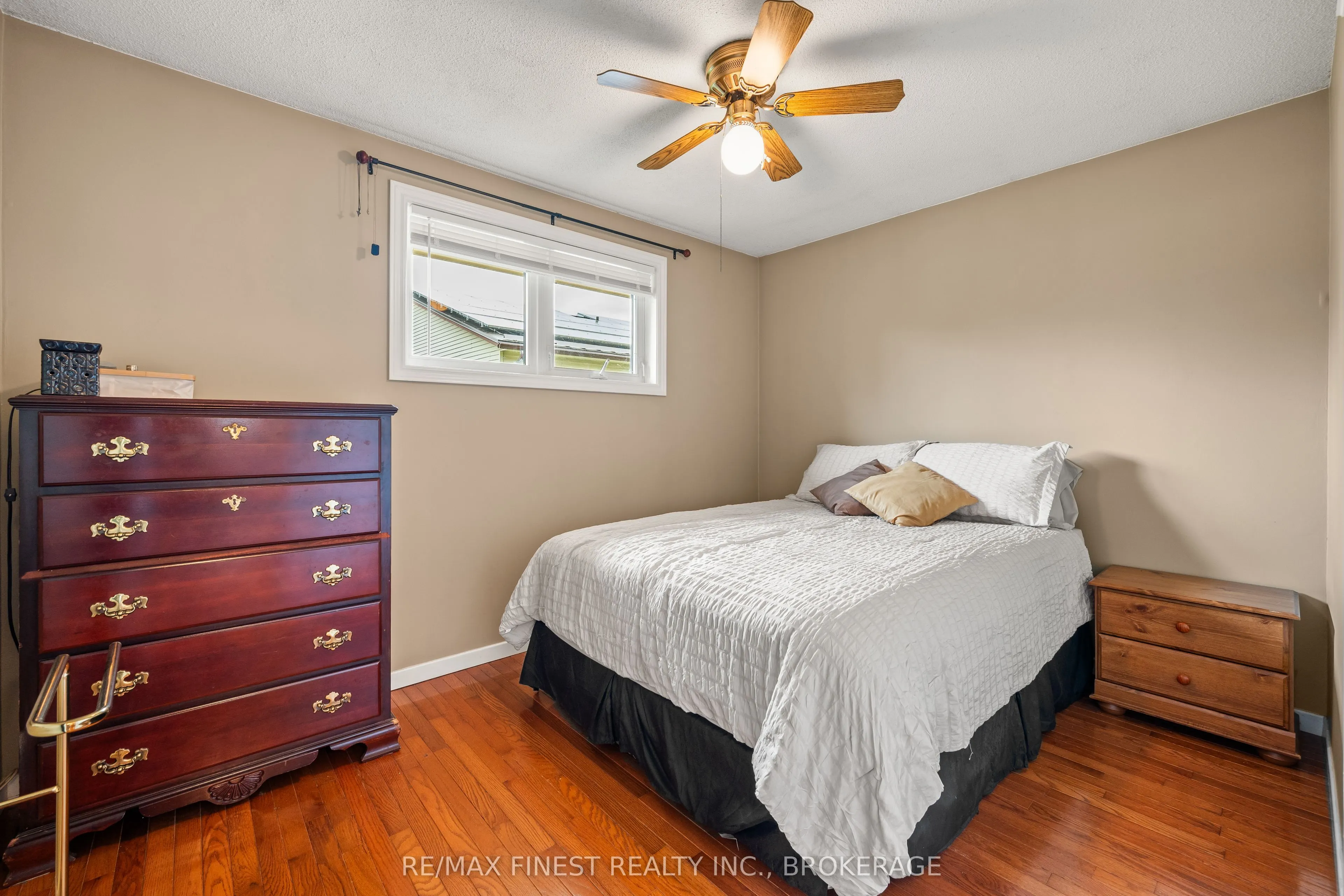 885 Purcell Crescent
