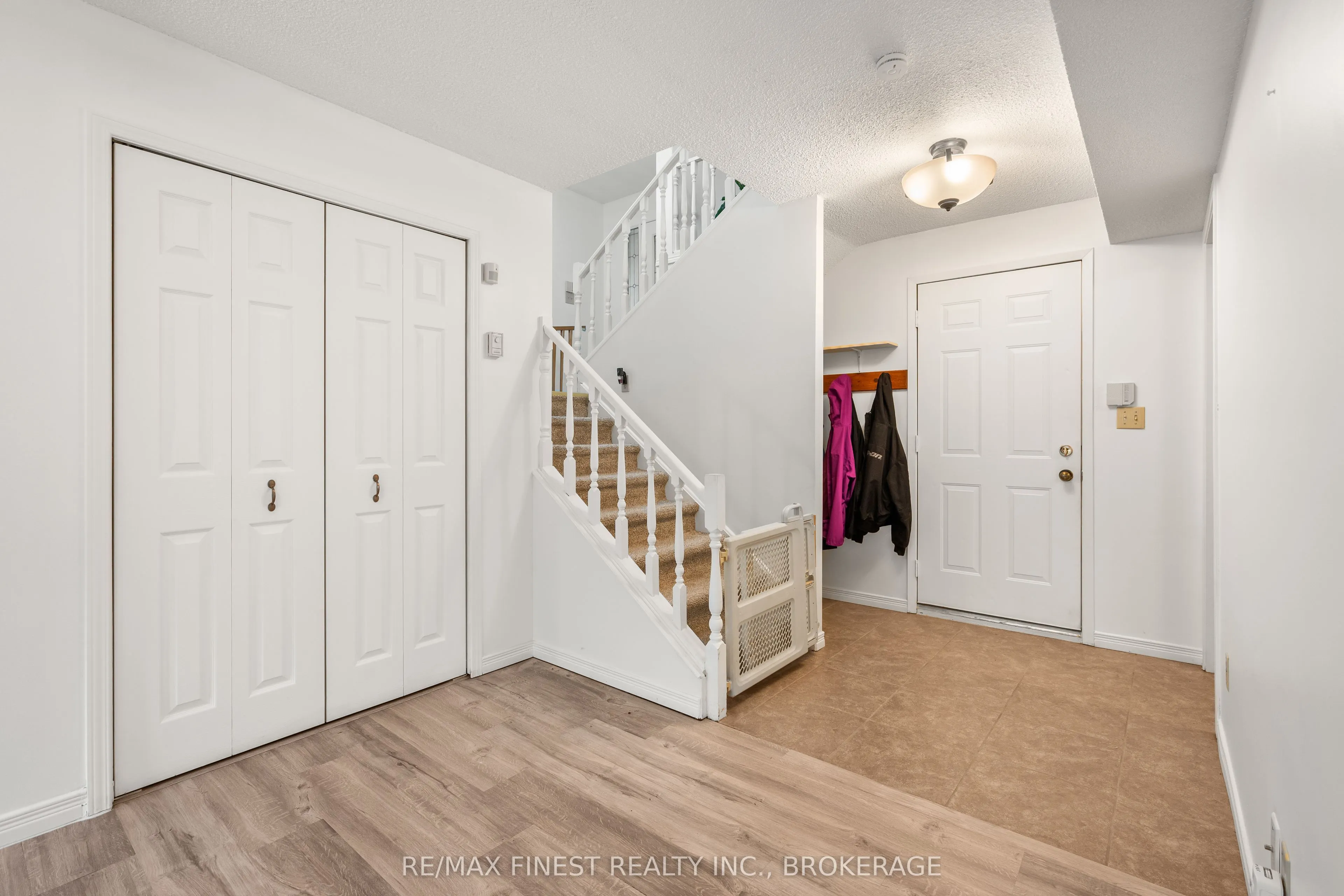 885 Purcell Crescent
