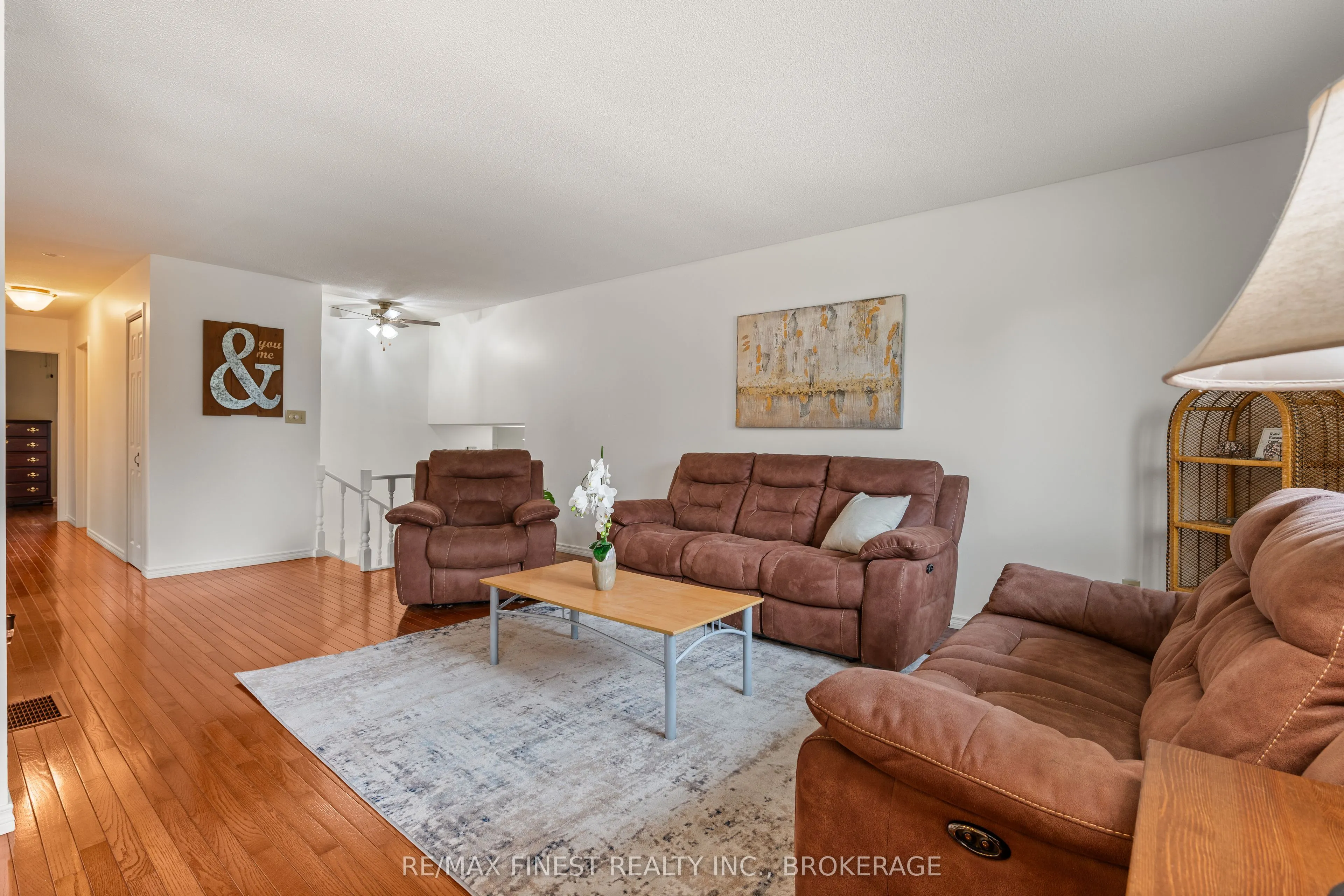 885 Purcell Crescent