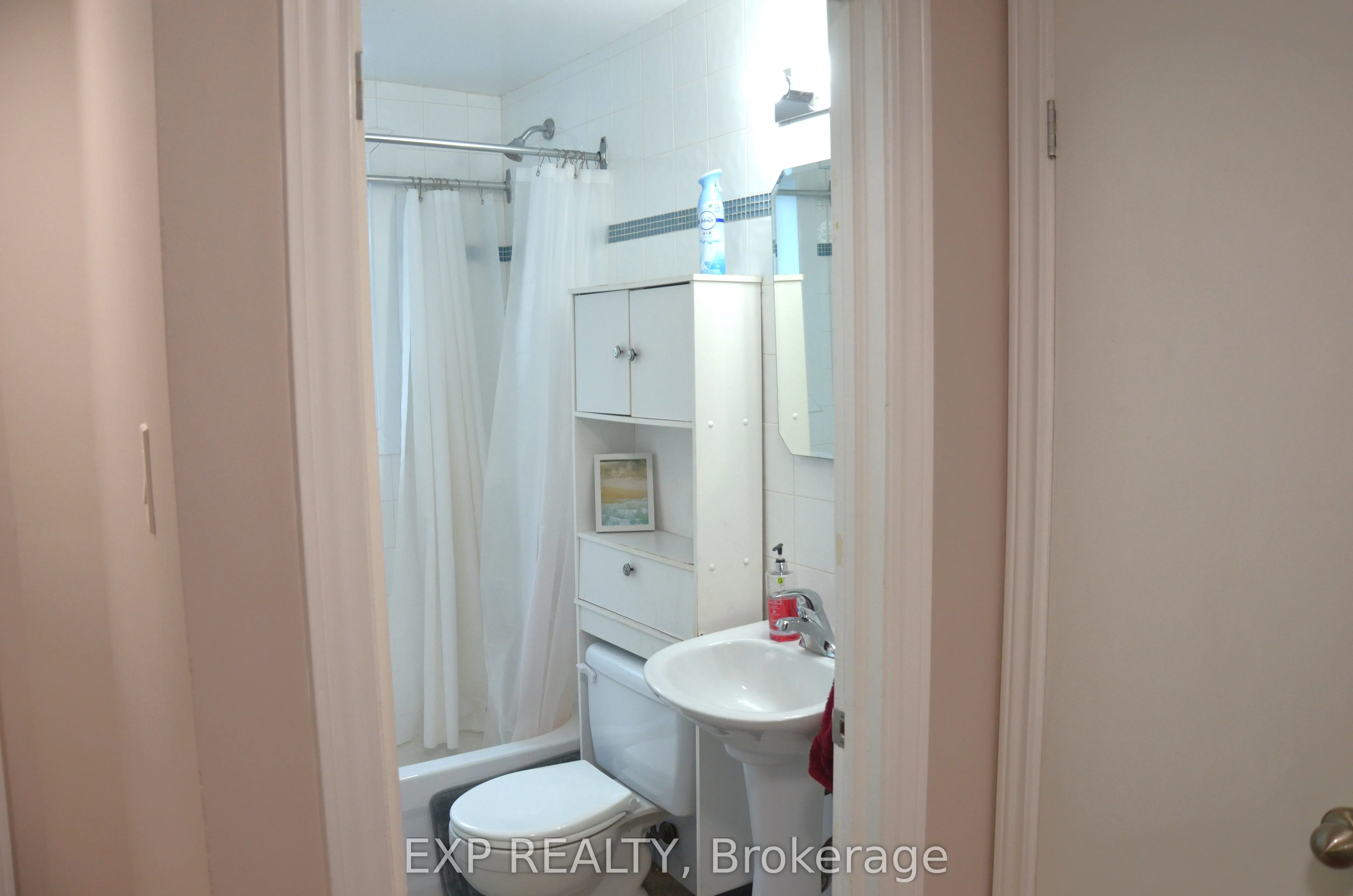 42 Lavergne Street, #1