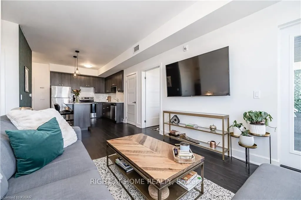 255 Northfield Drive E, #606
