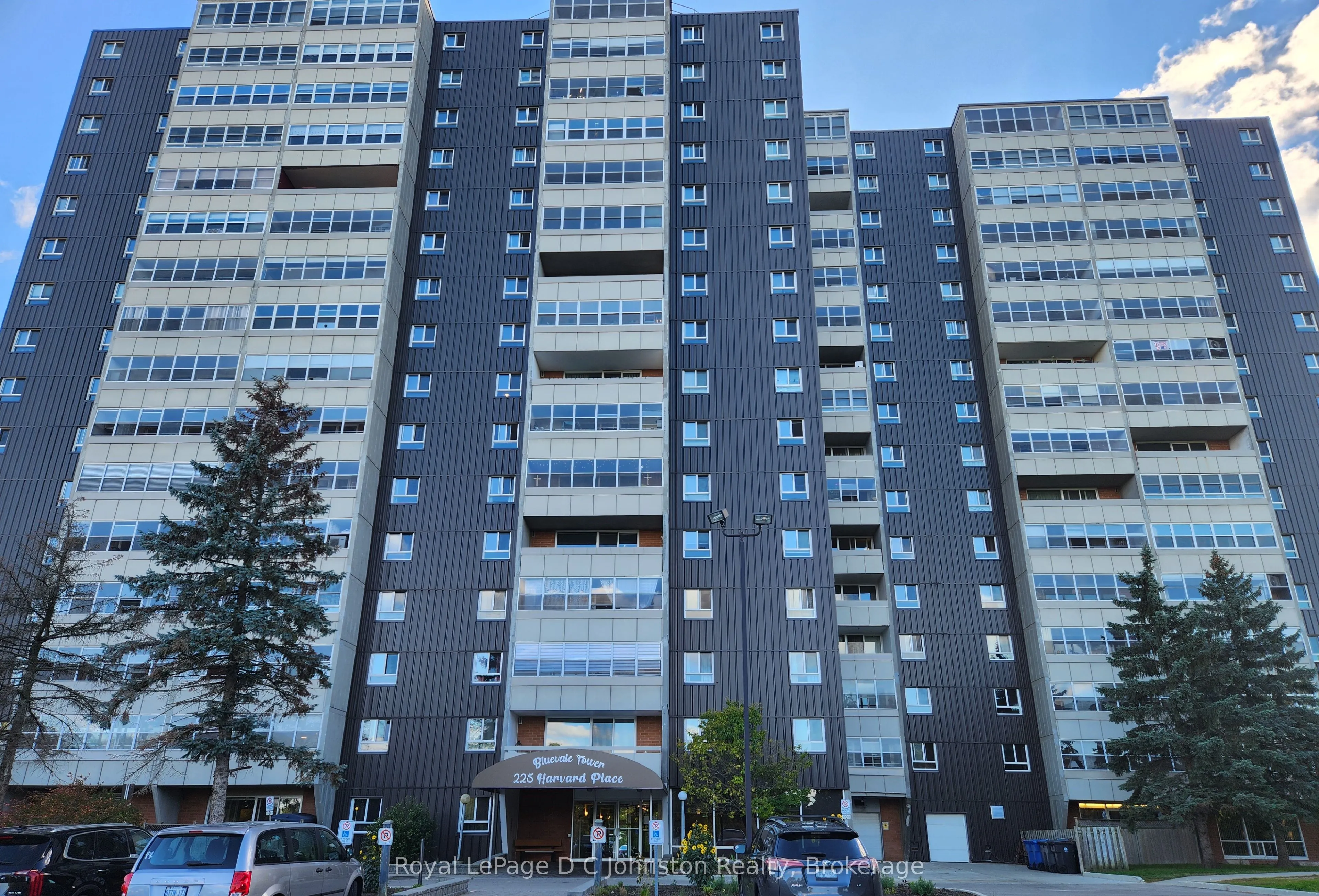 225 Harvard Place, #806