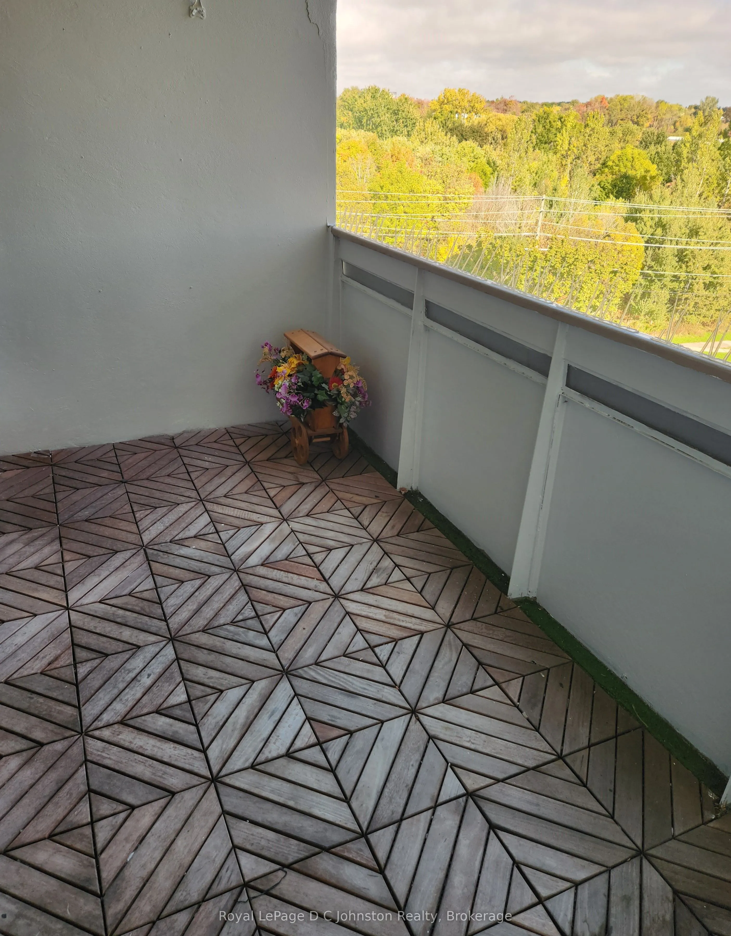 225 Harvard Place, #806