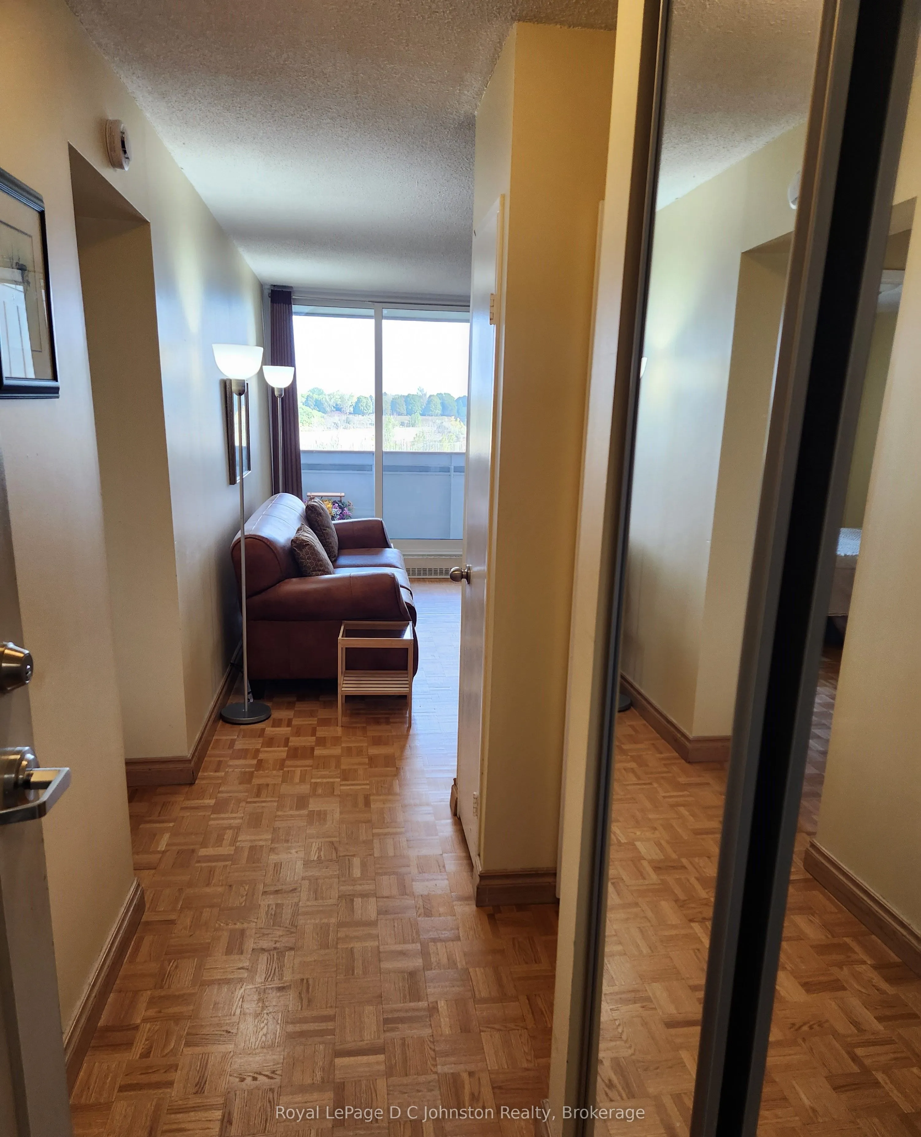 225 Harvard Place, #806