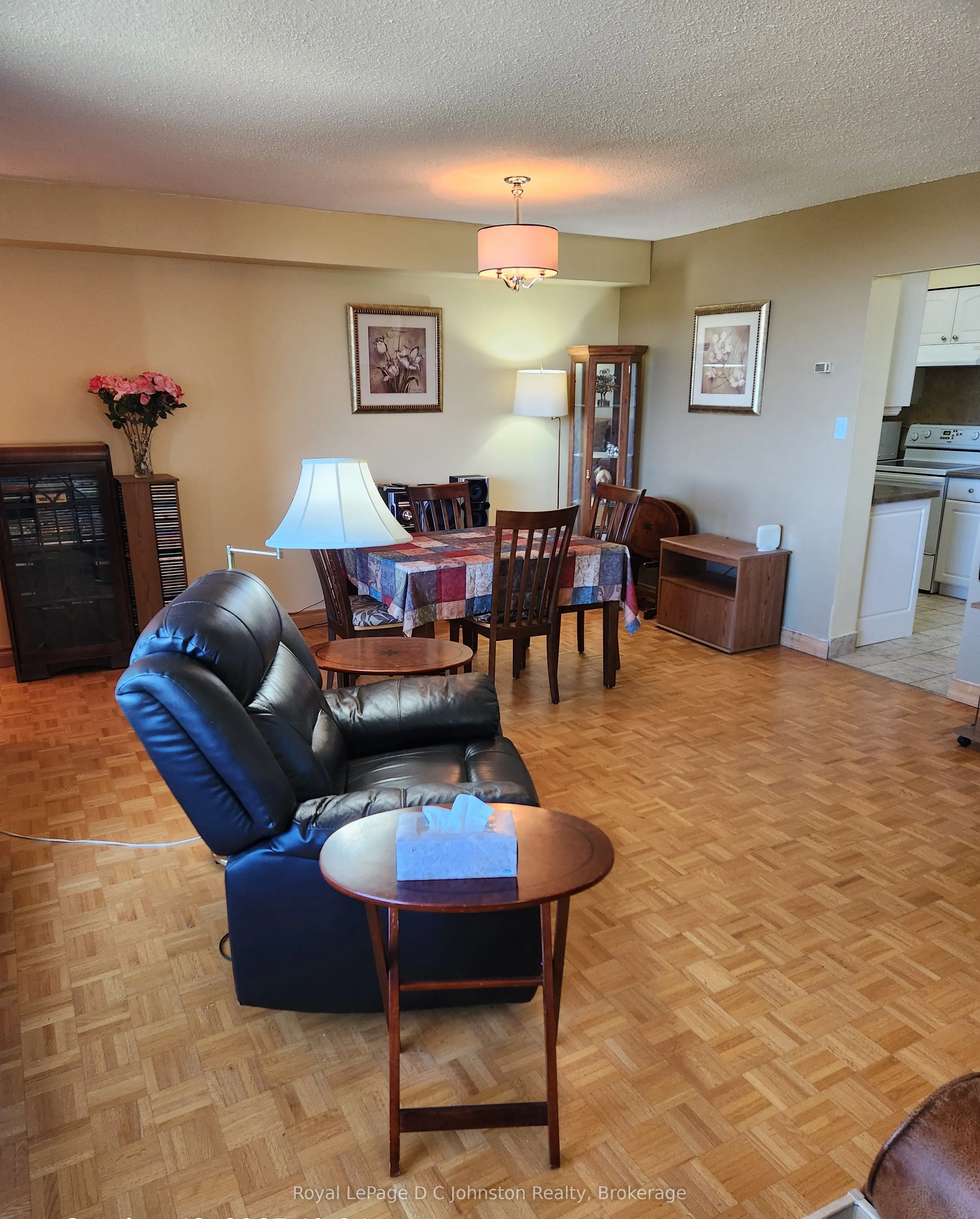 225 Harvard Place, #806