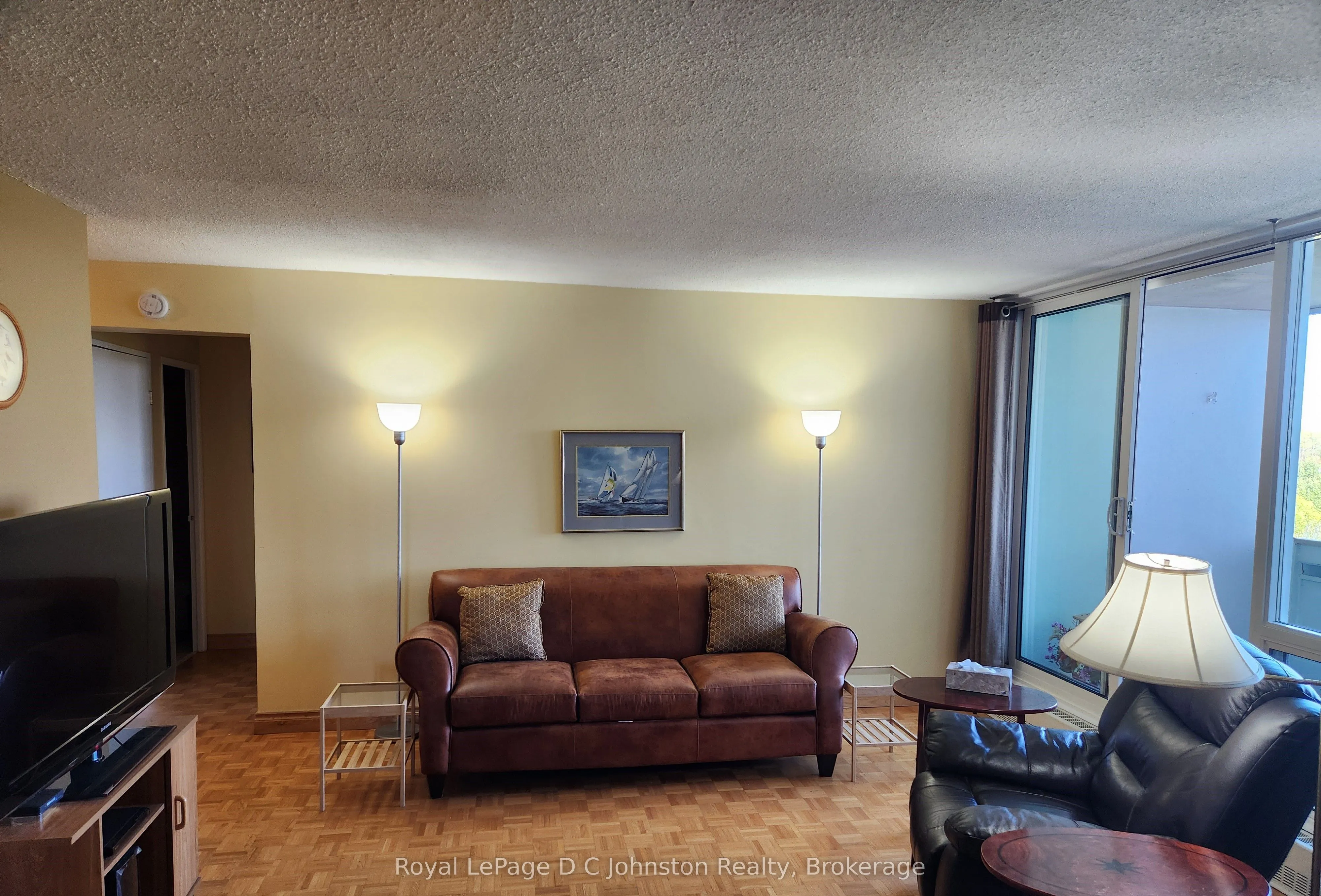 225 Harvard Place, #806