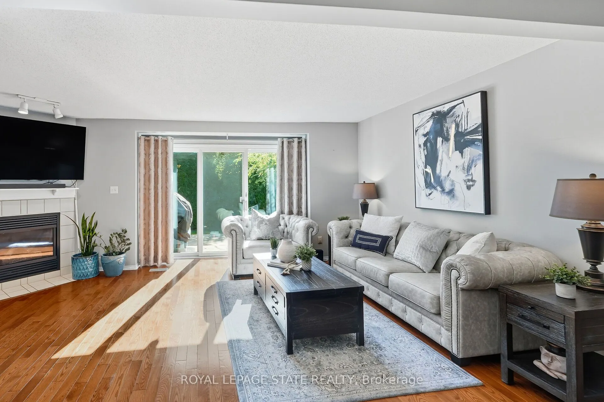 55 Kerman Avenue, #9