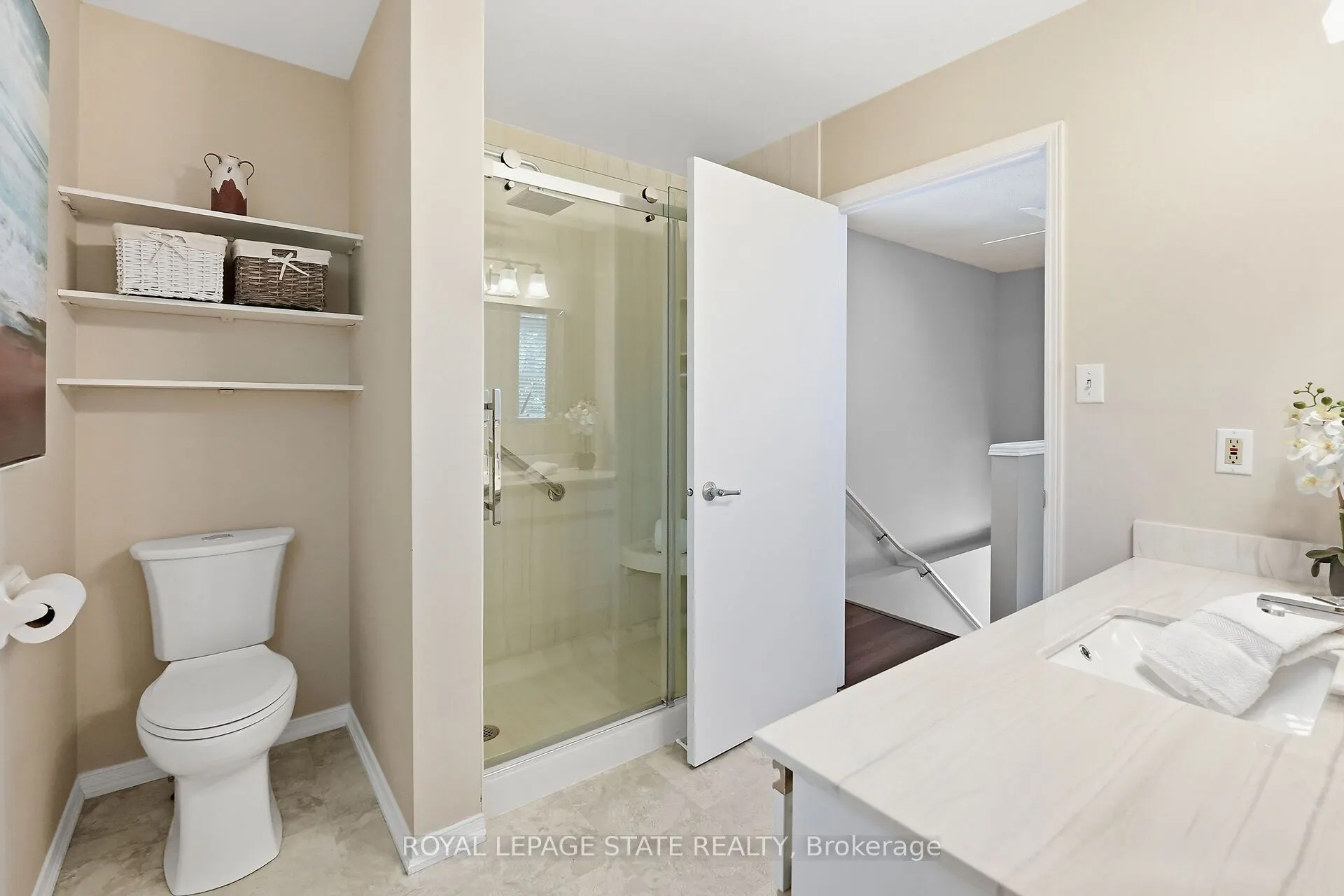 55 Kerman Avenue, #9