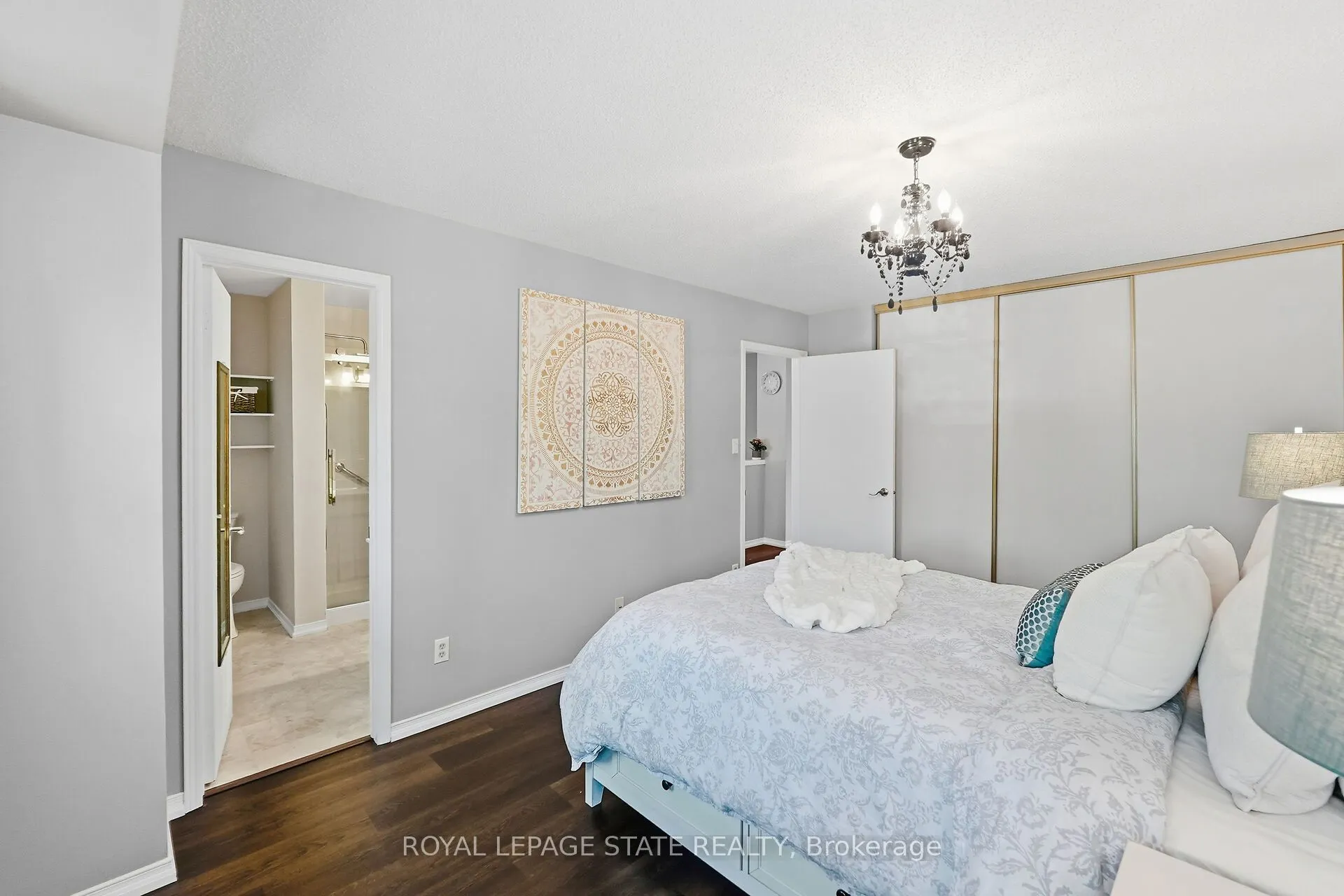 55 Kerman Avenue, #9