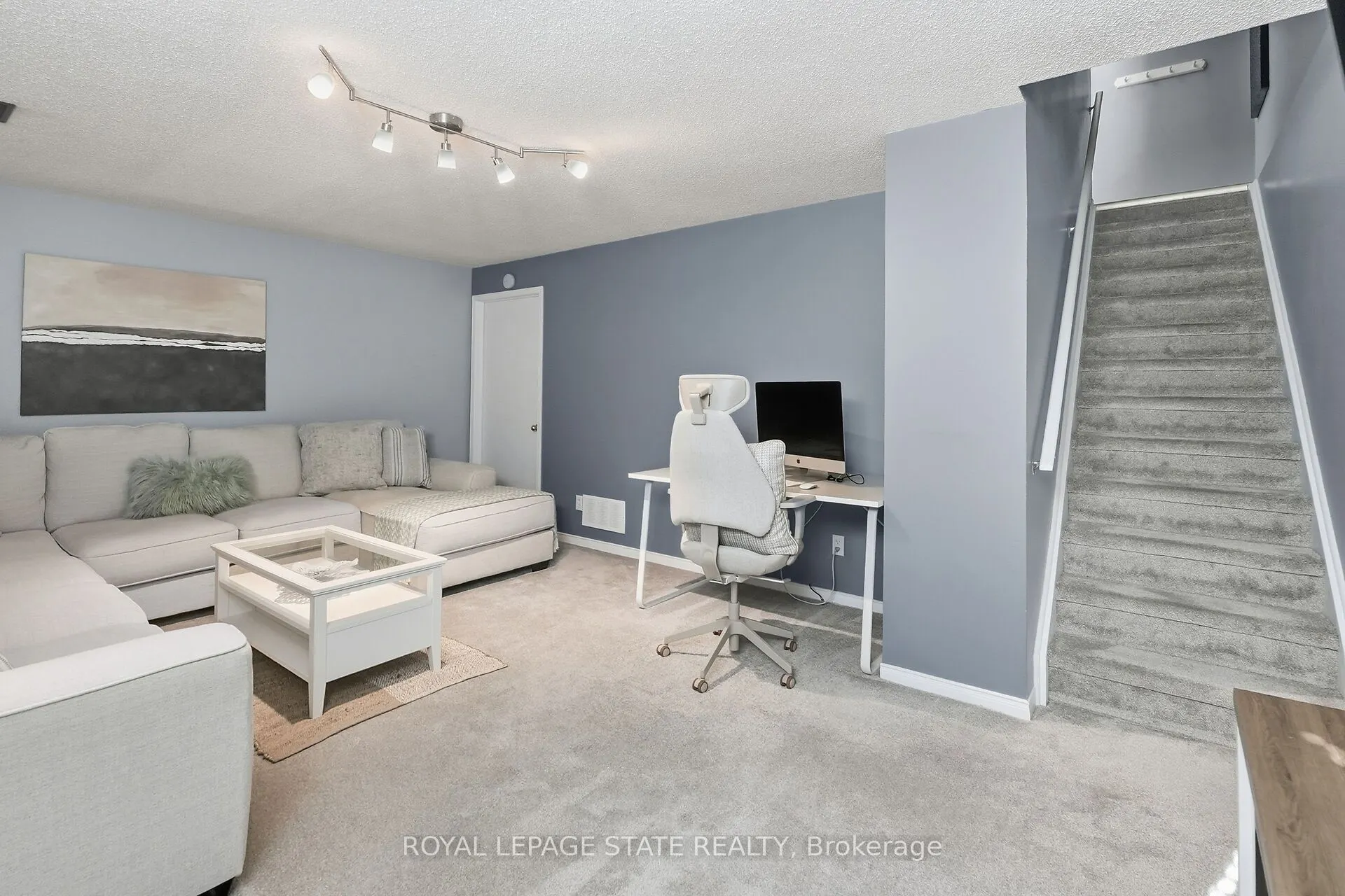 55 Kerman Avenue, #9