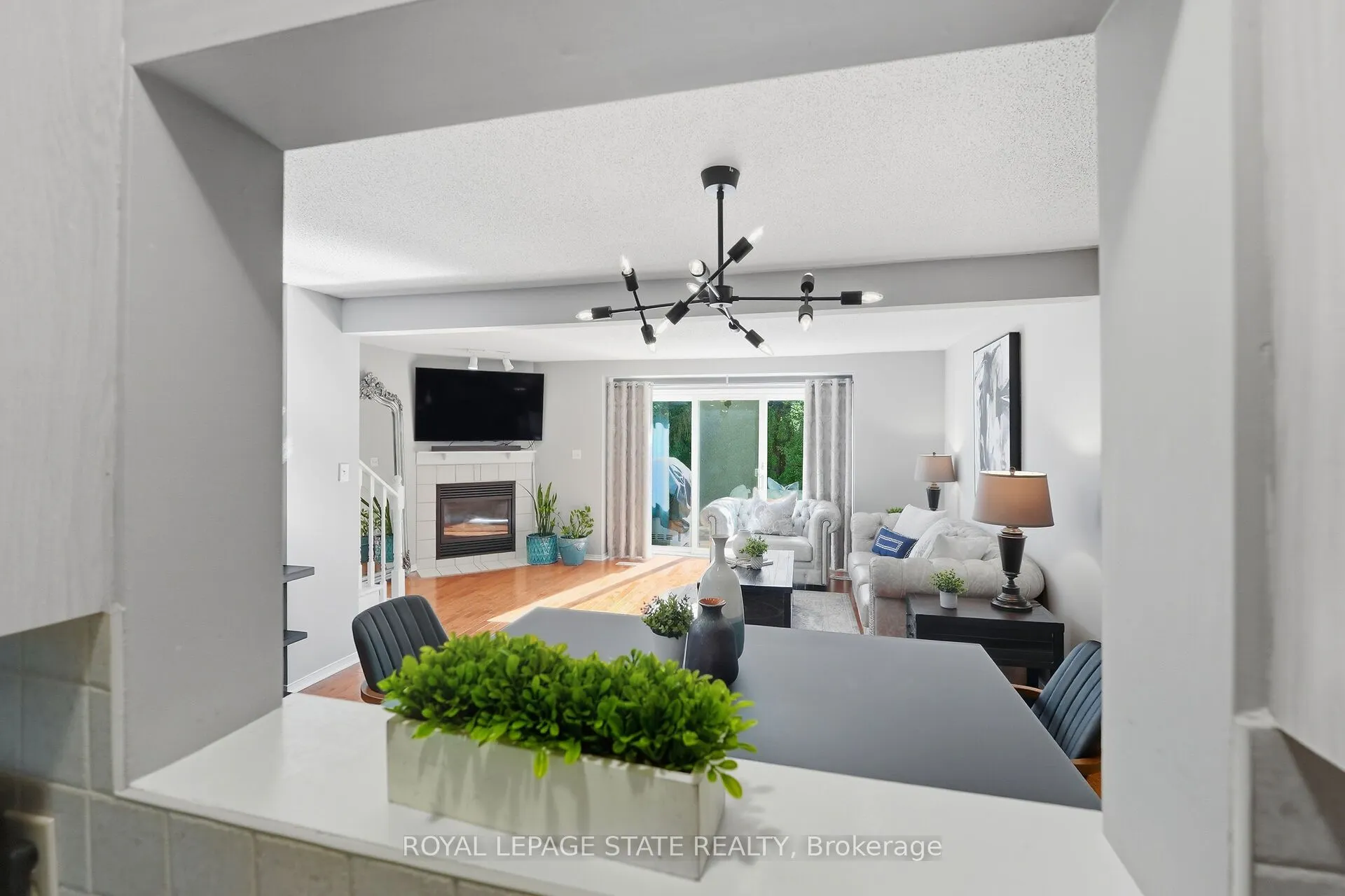 55 Kerman Avenue, #9