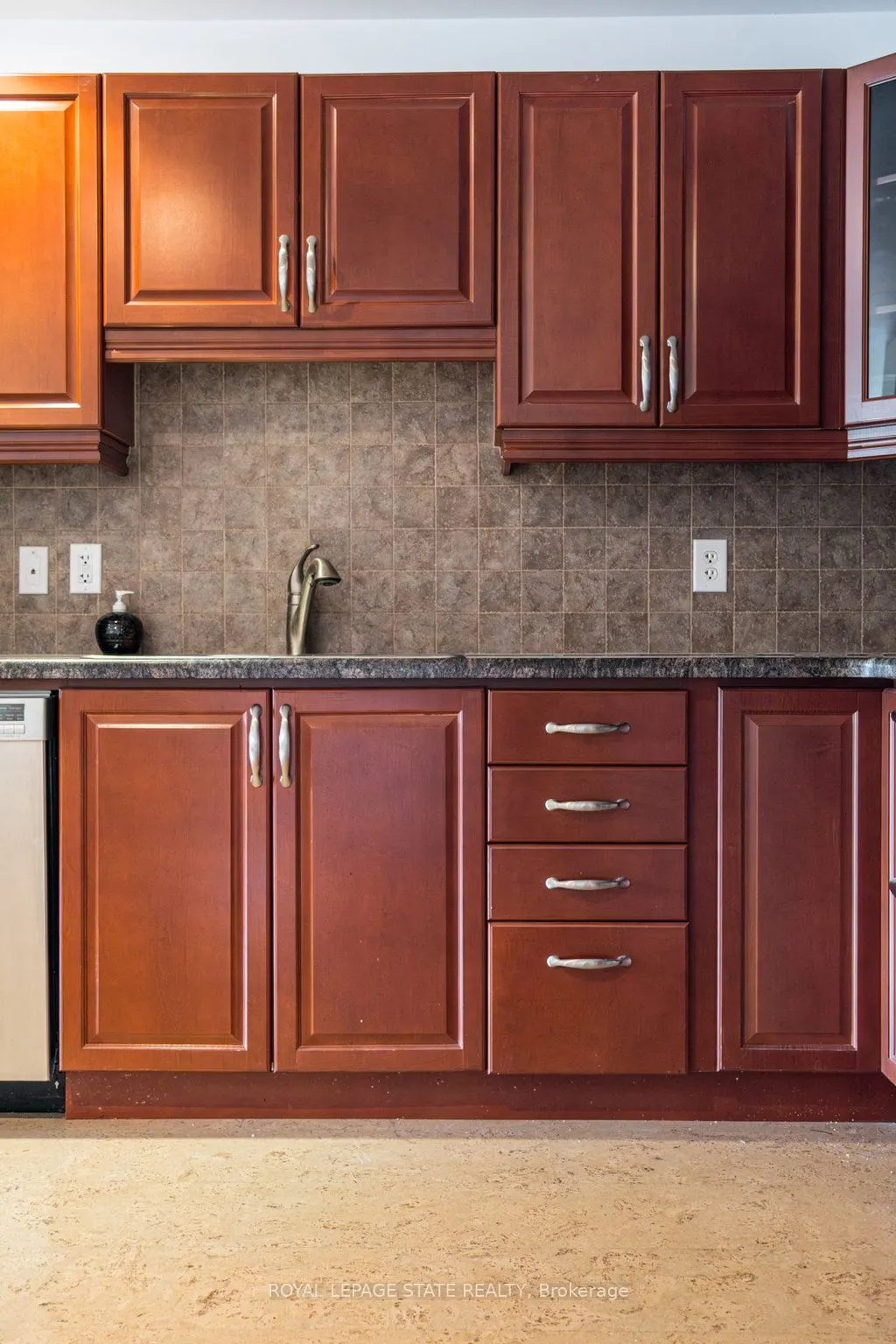 4000 Creekside Drive, #401