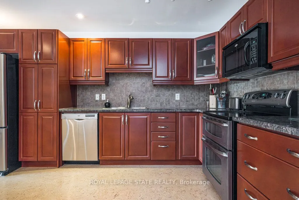 4000 Creekside Drive, #401
