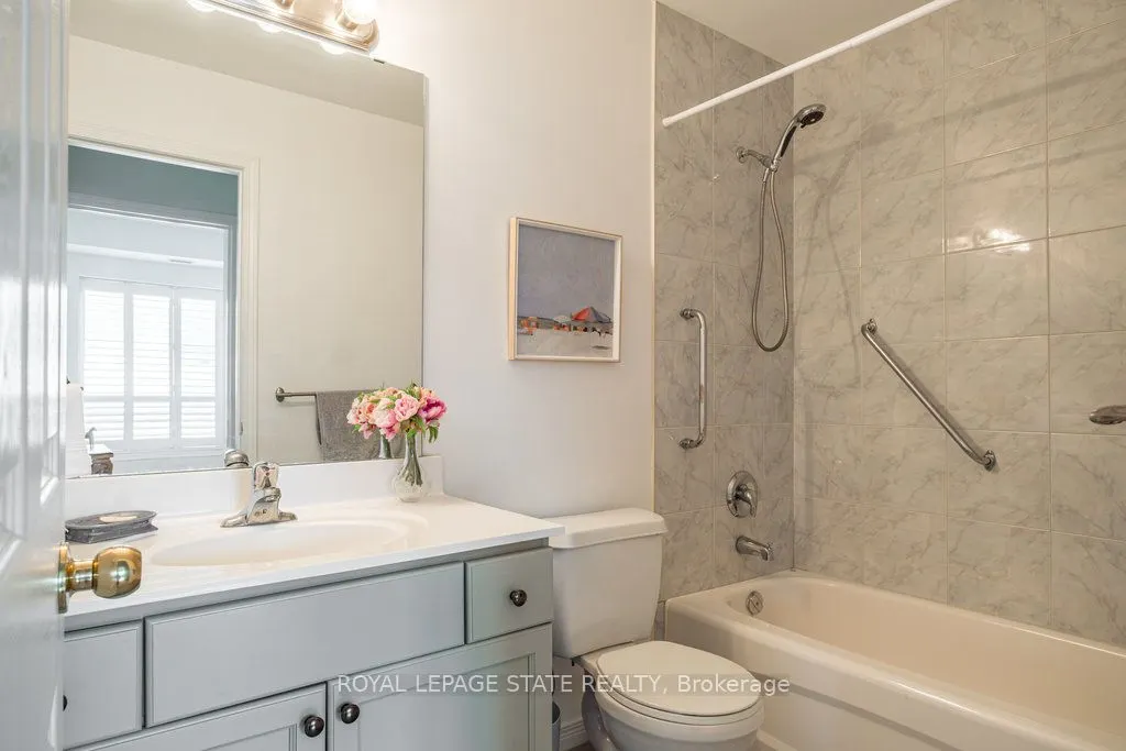 4000 Creekside Drive, #401