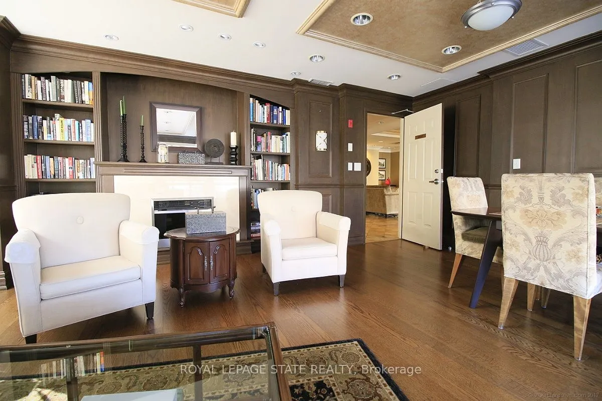 4000 Creekside Drive, #401