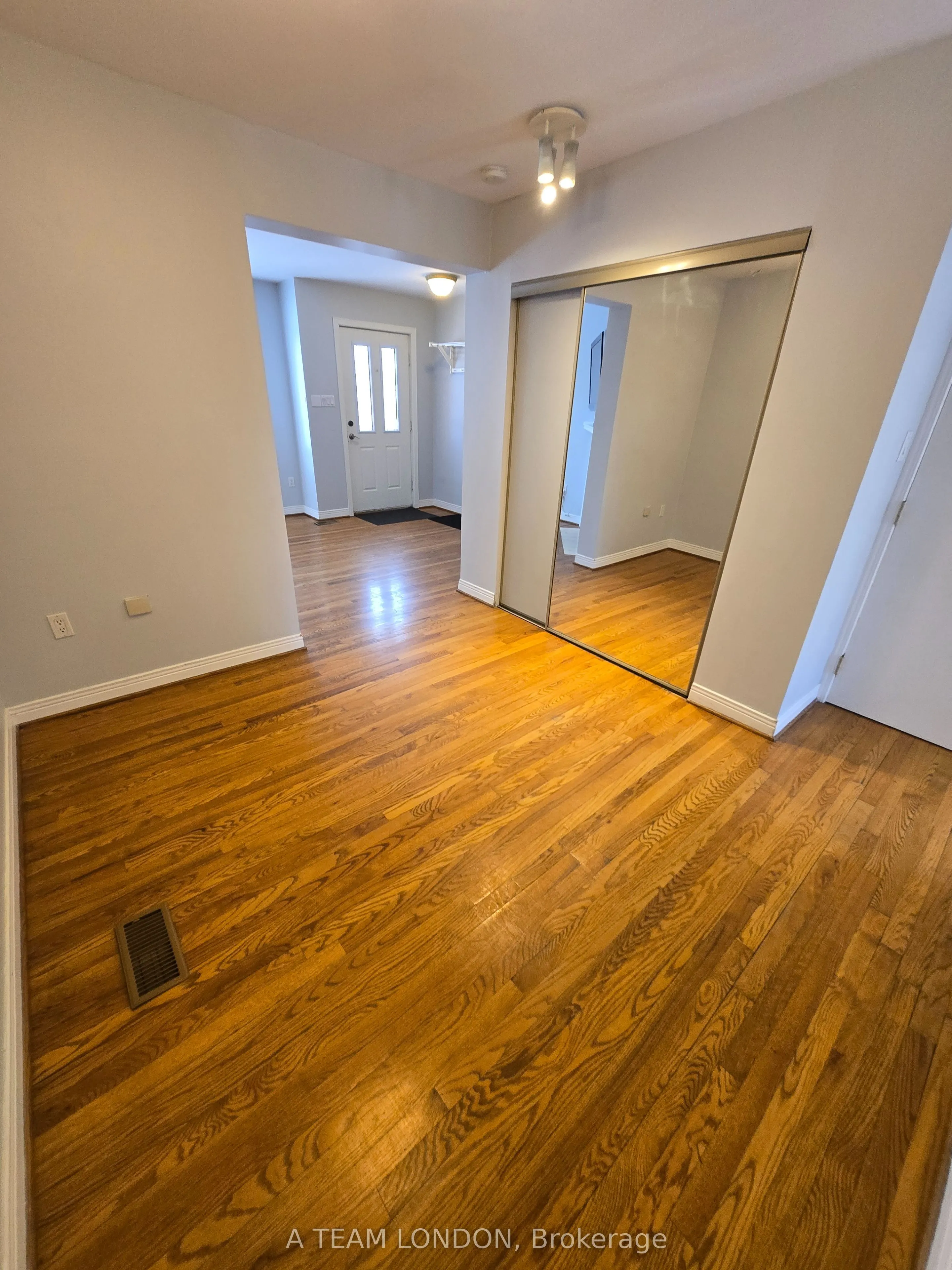39 Regina Street, #3 & 4