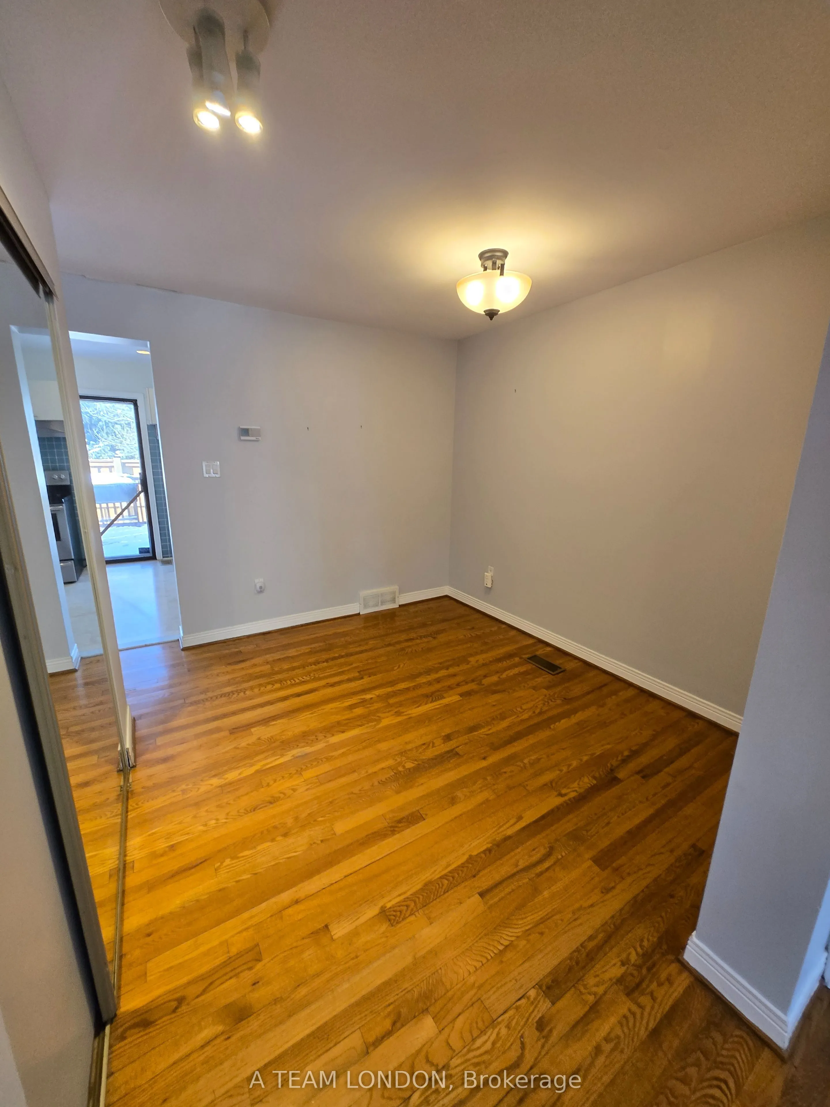 39 Regina Street, #3 & 4