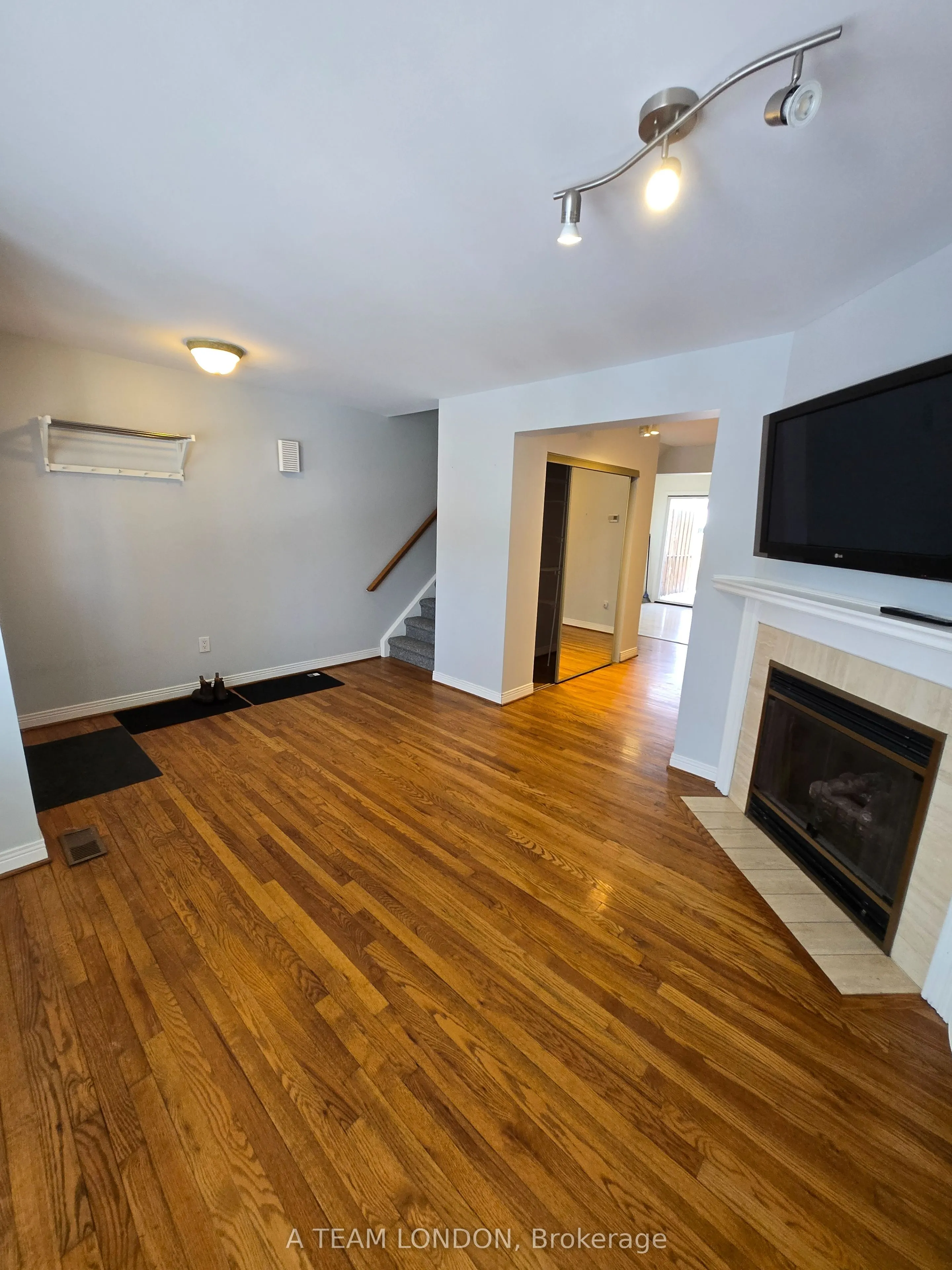 39 Regina Street, #3 & 4