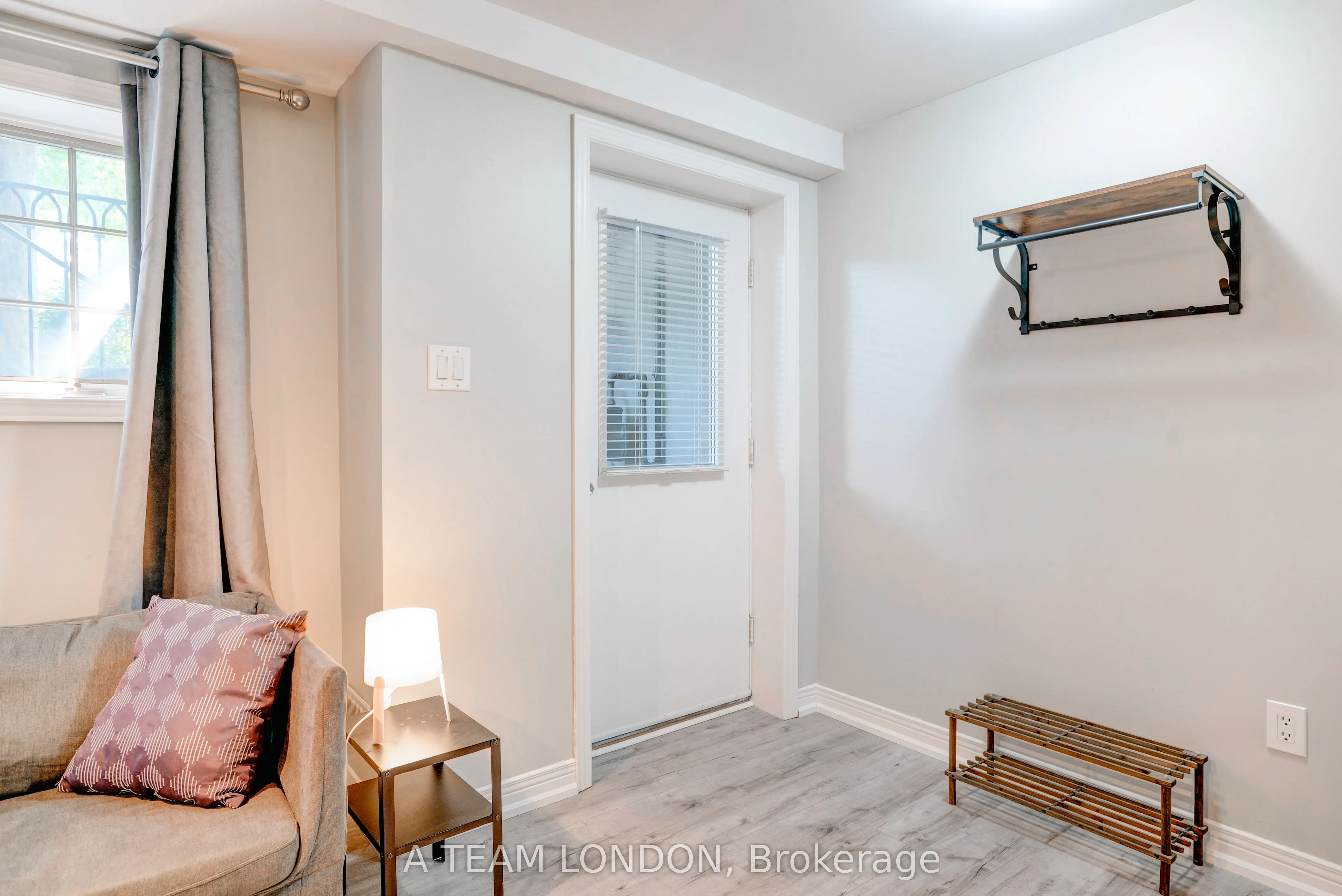 39 Regina Street, #3 & 4