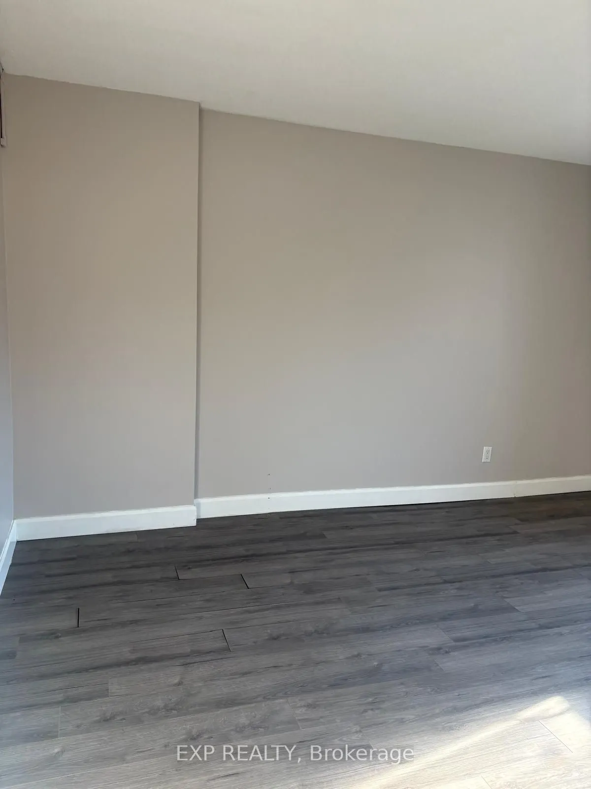 158 Mcarthur Avenue, #3