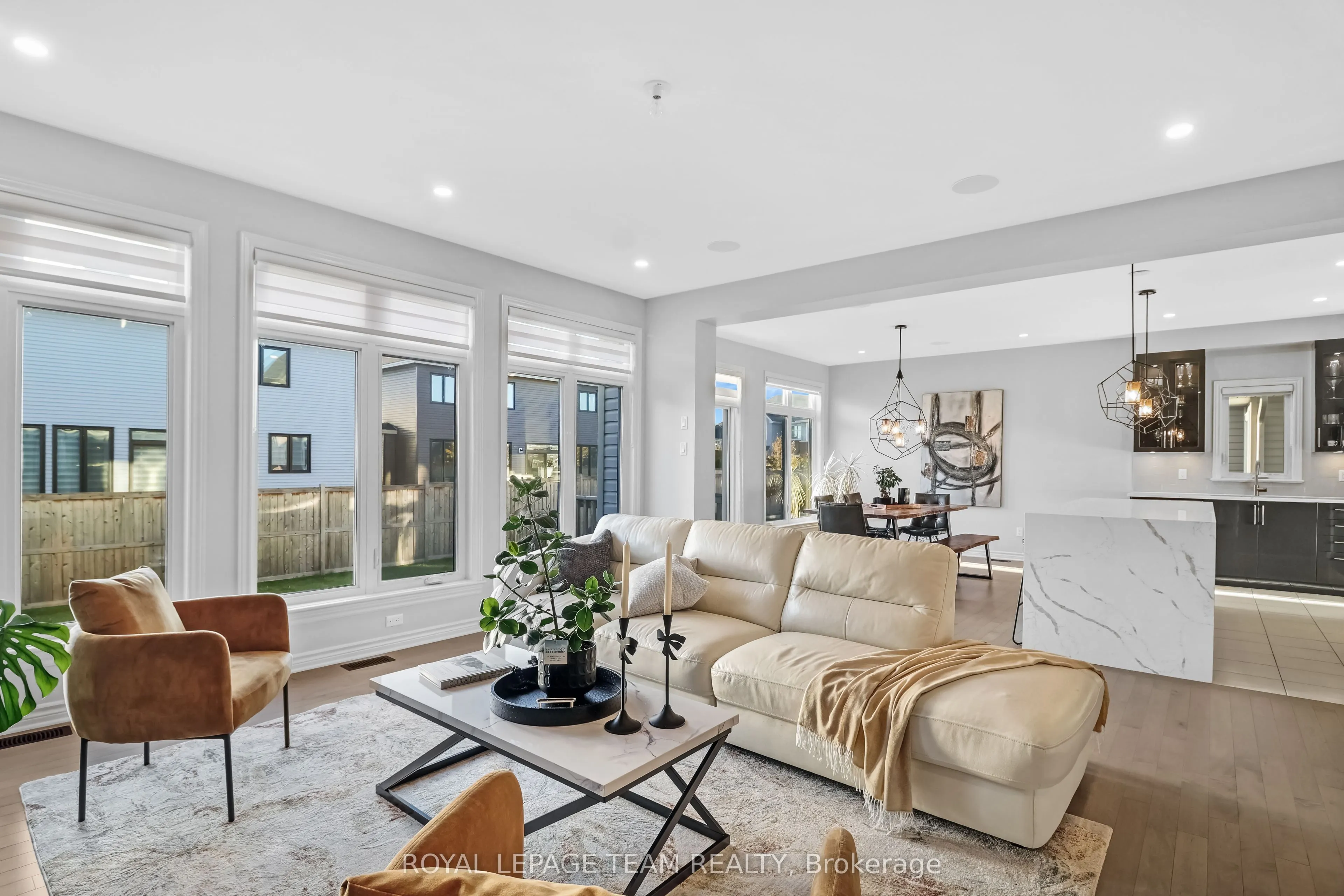 711 Moonflower Crescent