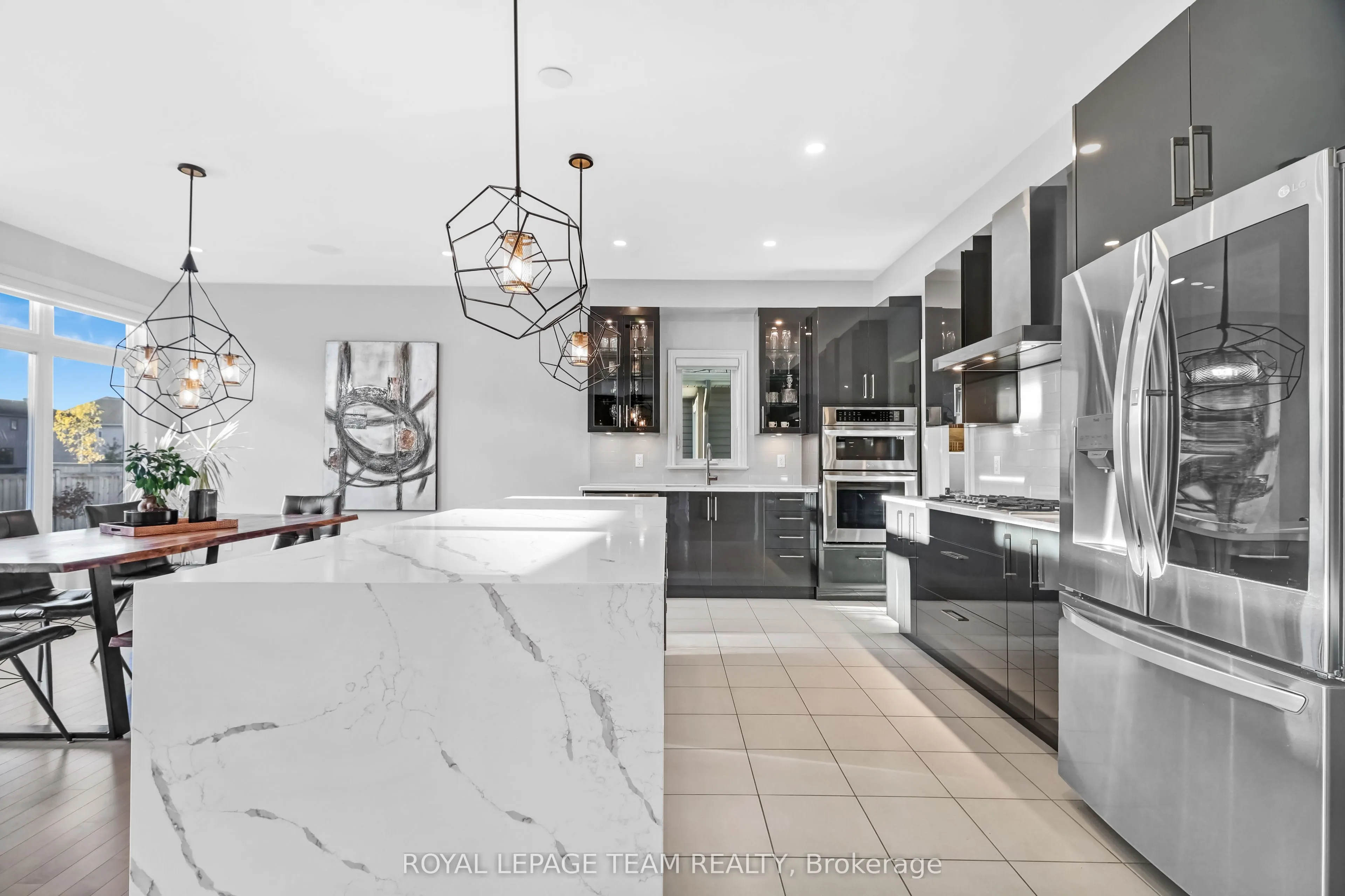 711 Moonflower Crescent