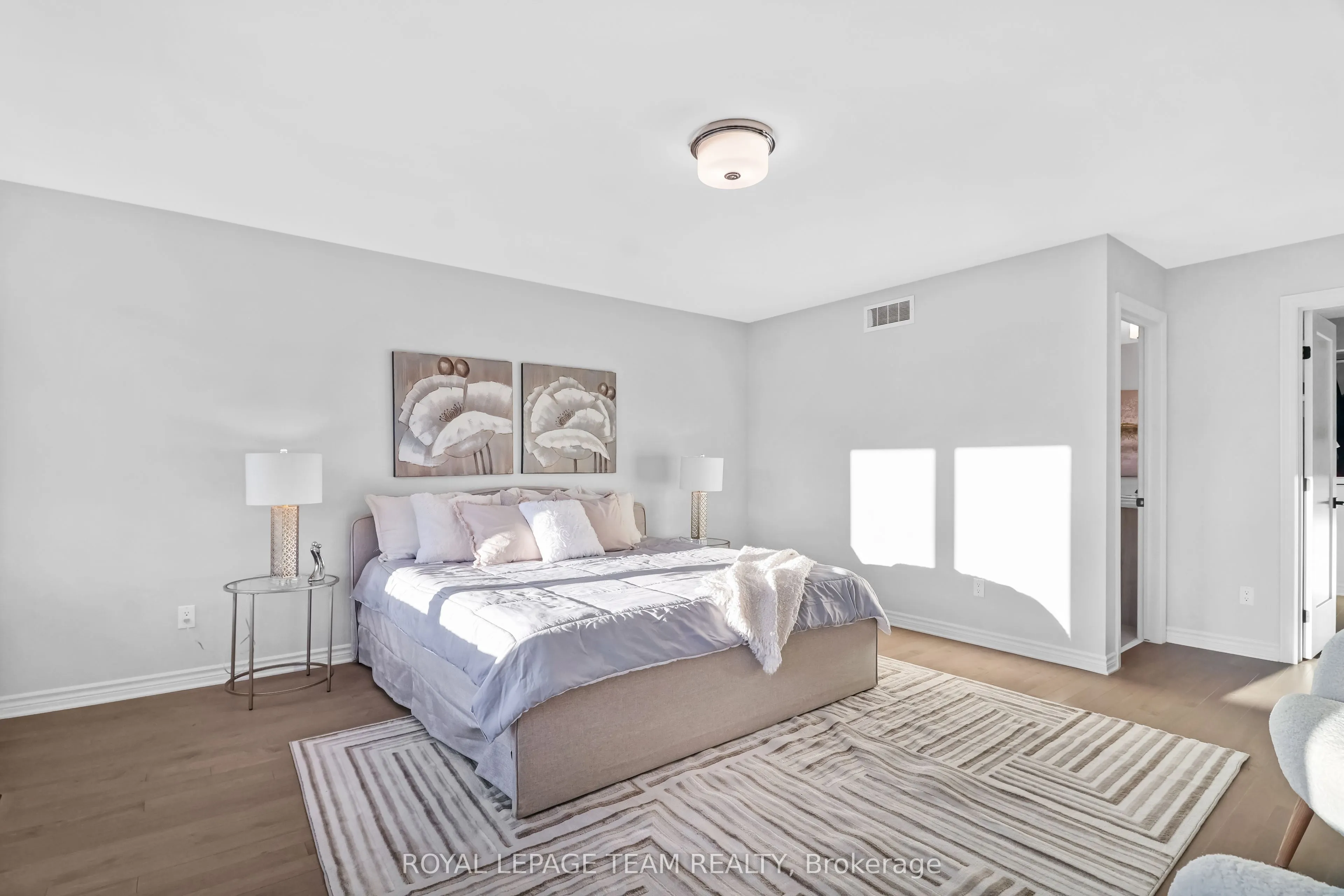 711 Moonflower Crescent