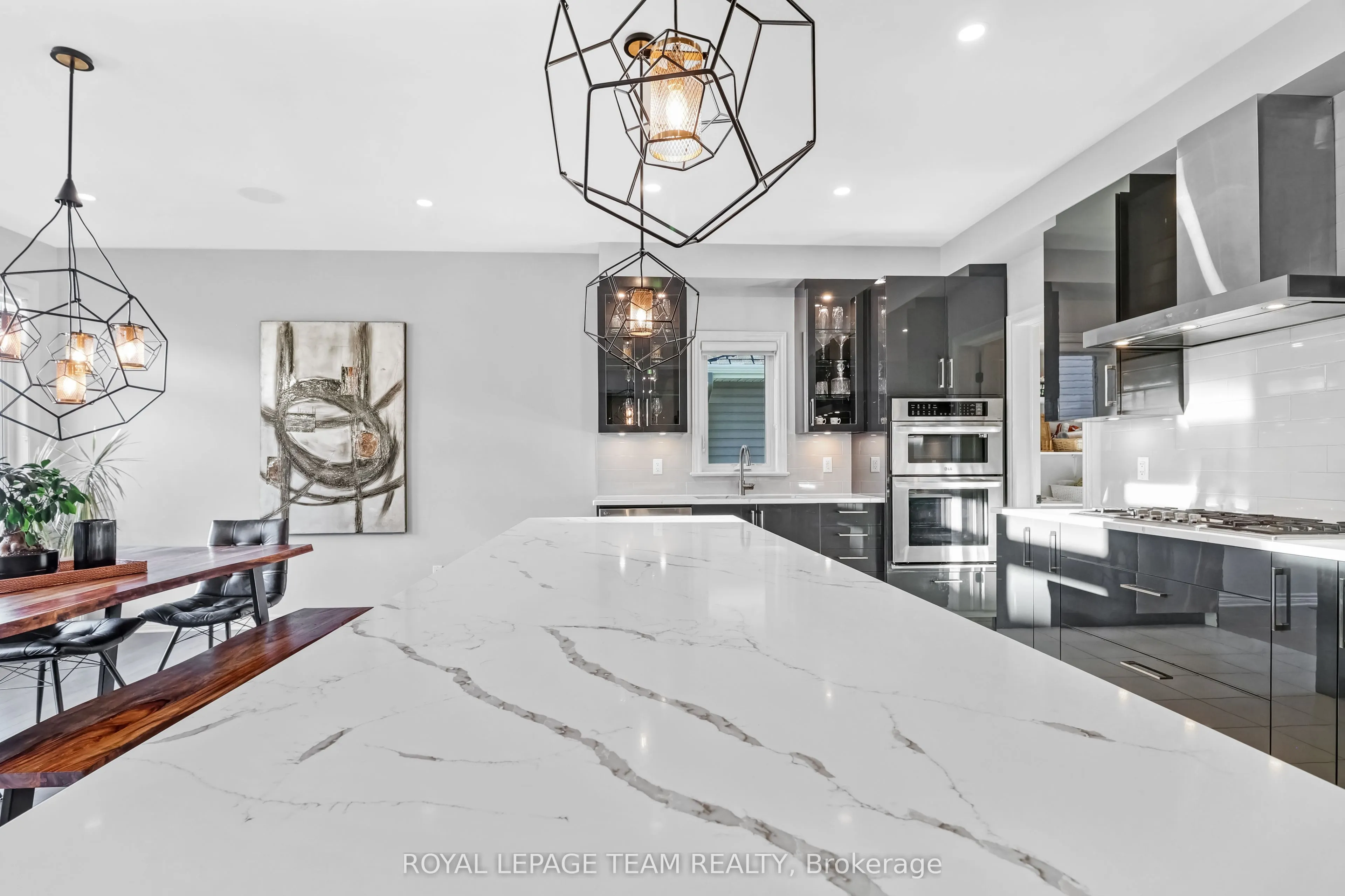 711 Moonflower Crescent