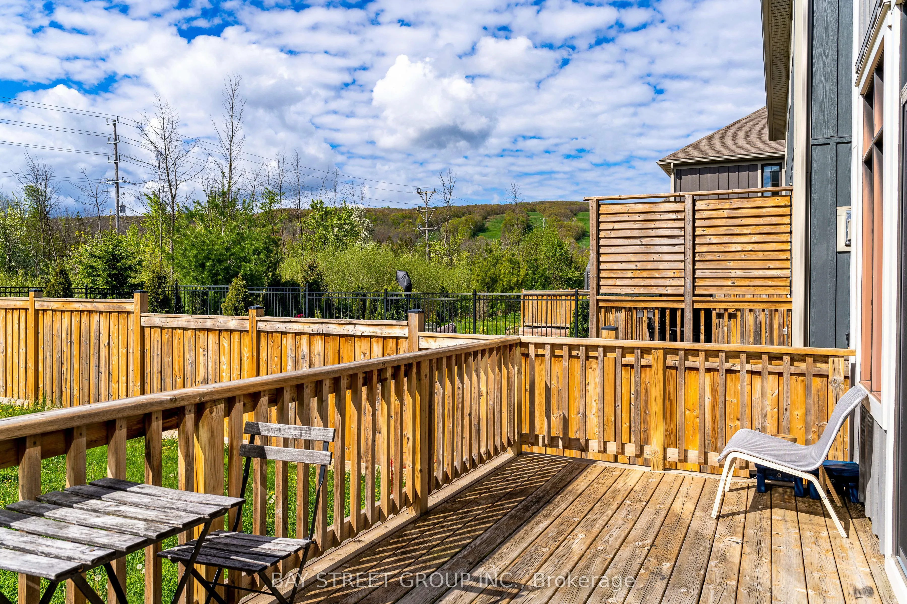 142 yellow birch Crescent