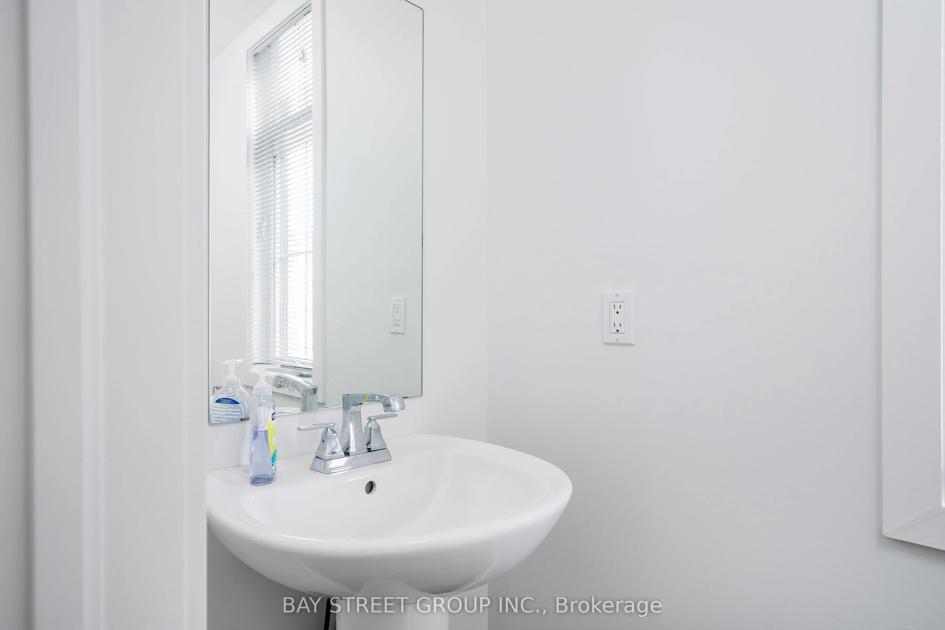 142 yellow birch Crescent