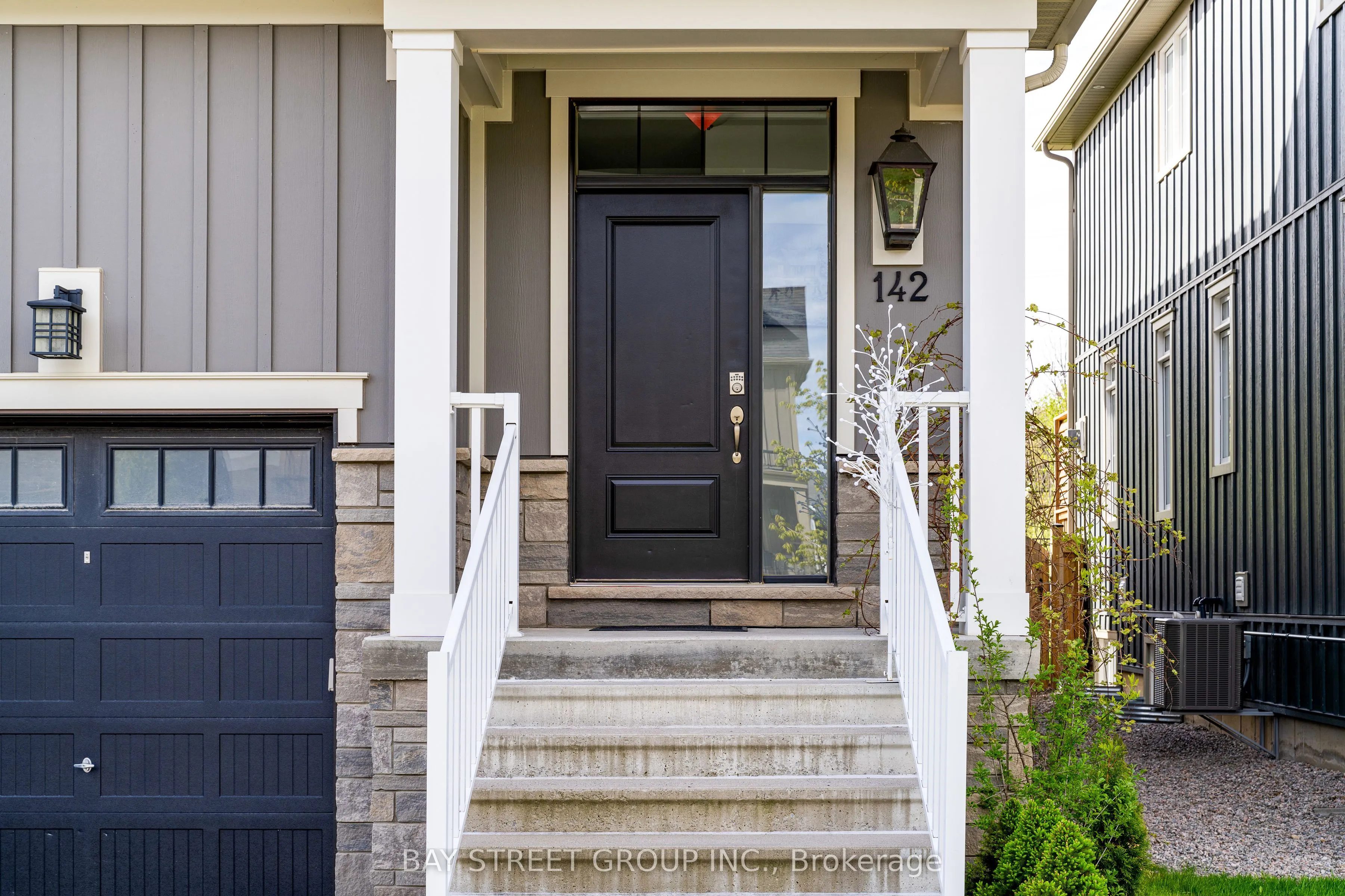 142 yellow birch Crescent