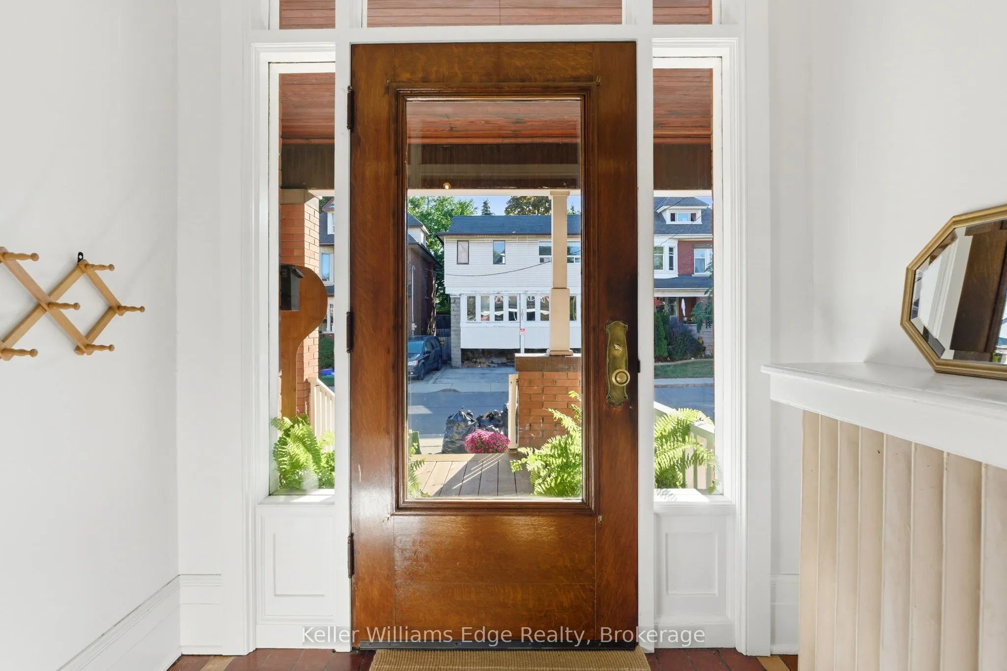 102 Spadina Avenue