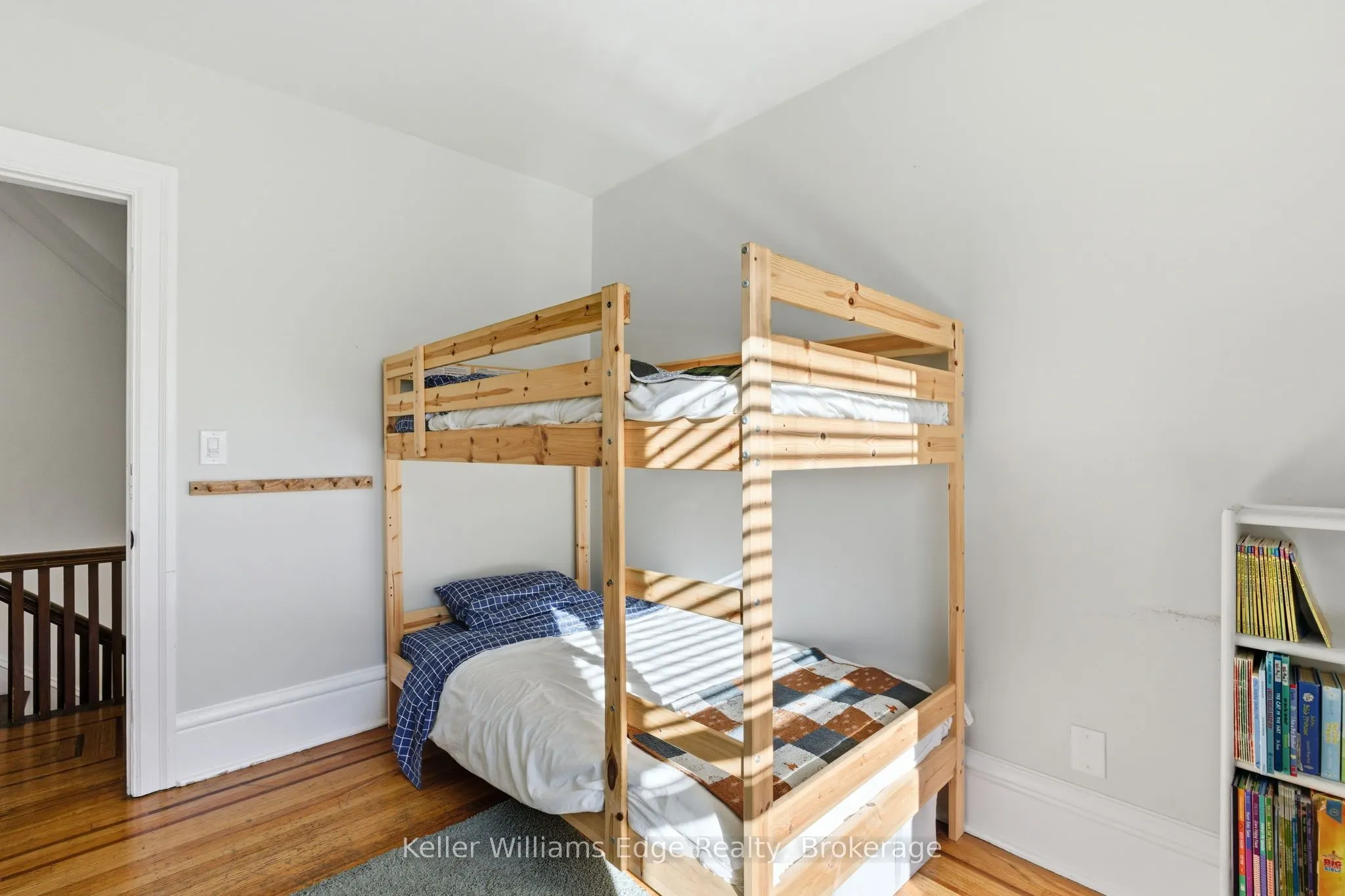 102 Spadina Avenue