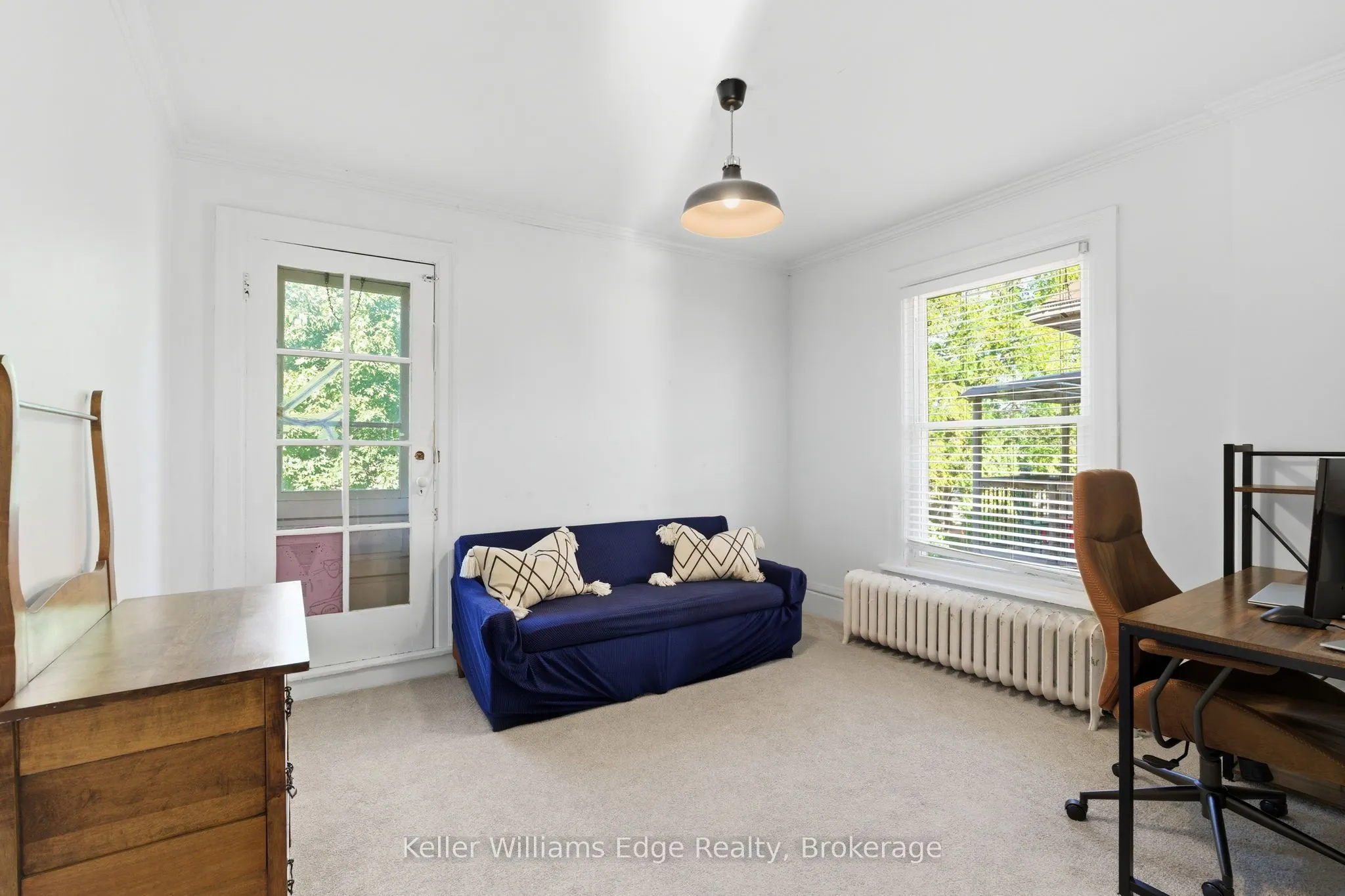 102 Spadina Avenue