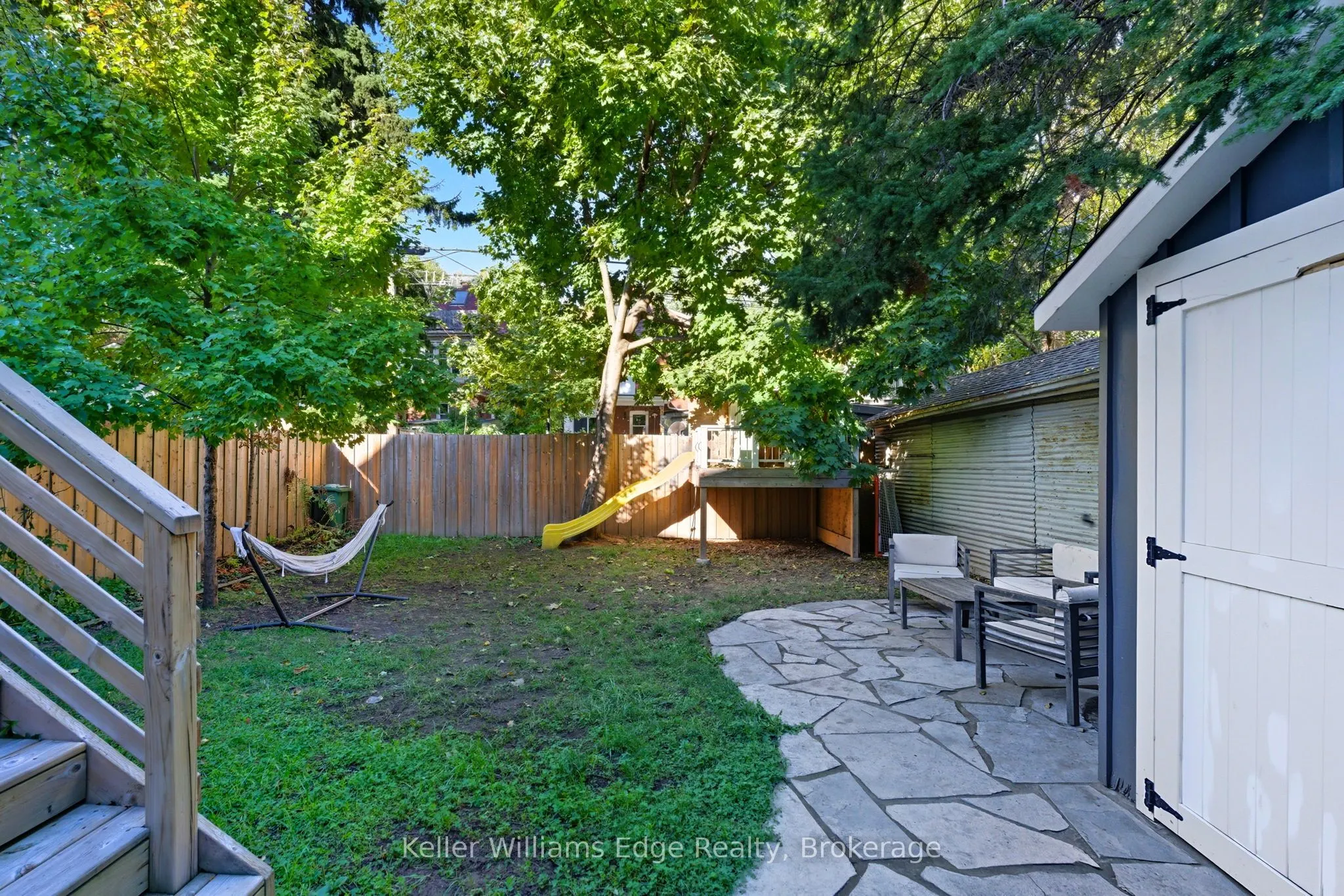 102 Spadina Avenue