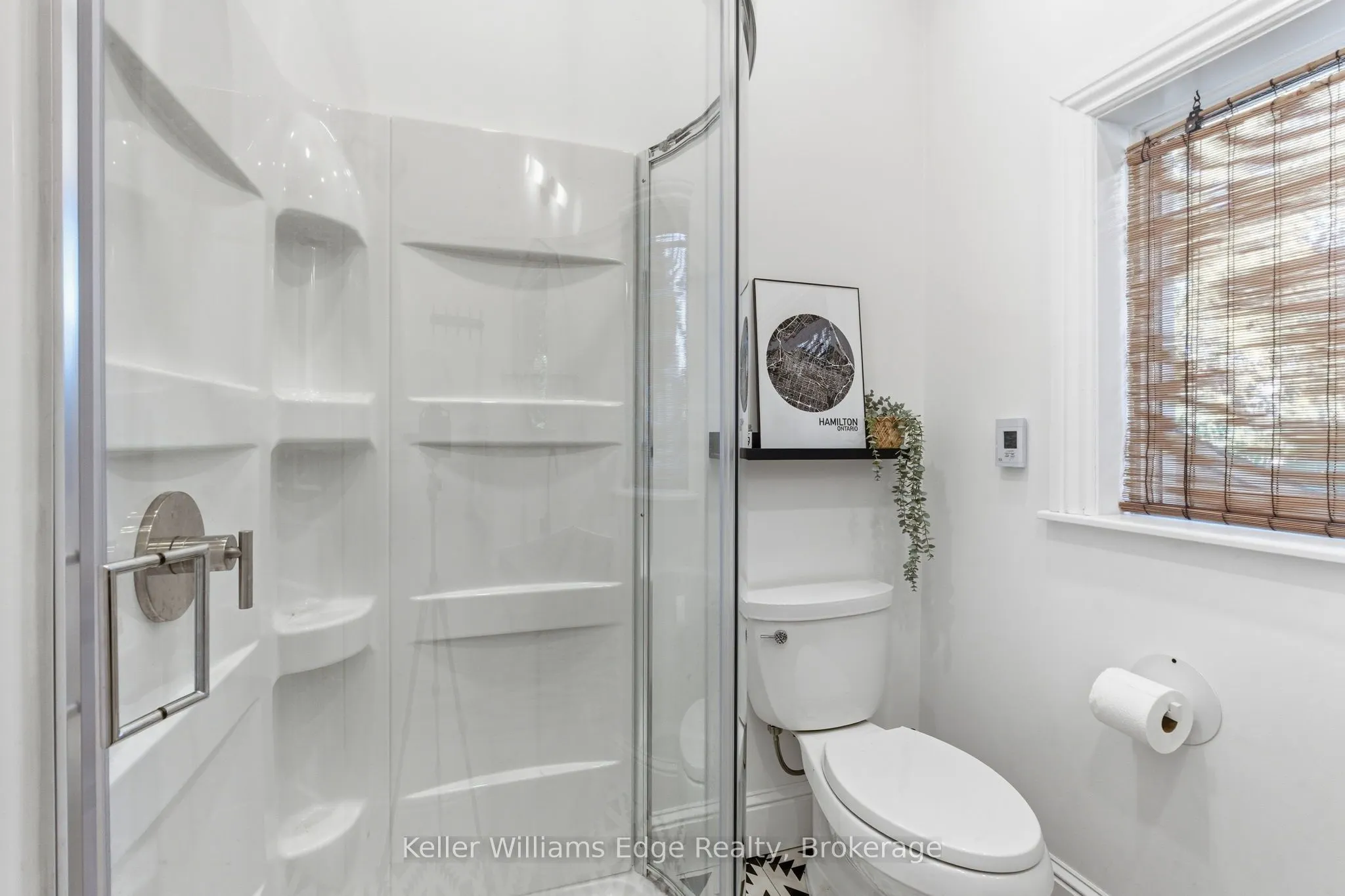 102 Spadina Avenue