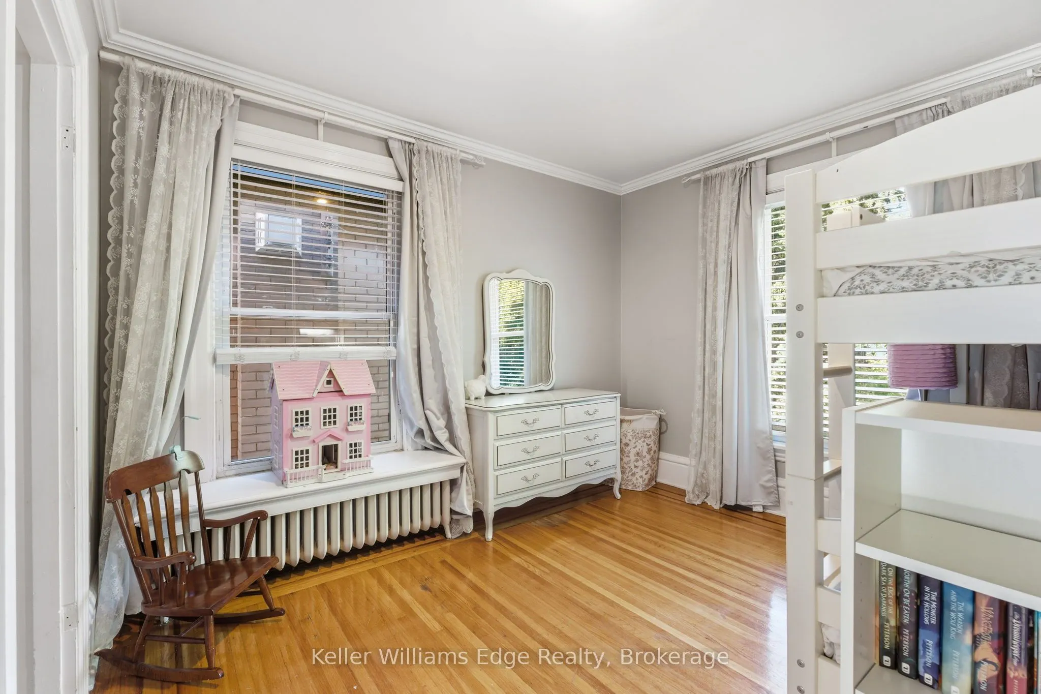 102 Spadina Avenue