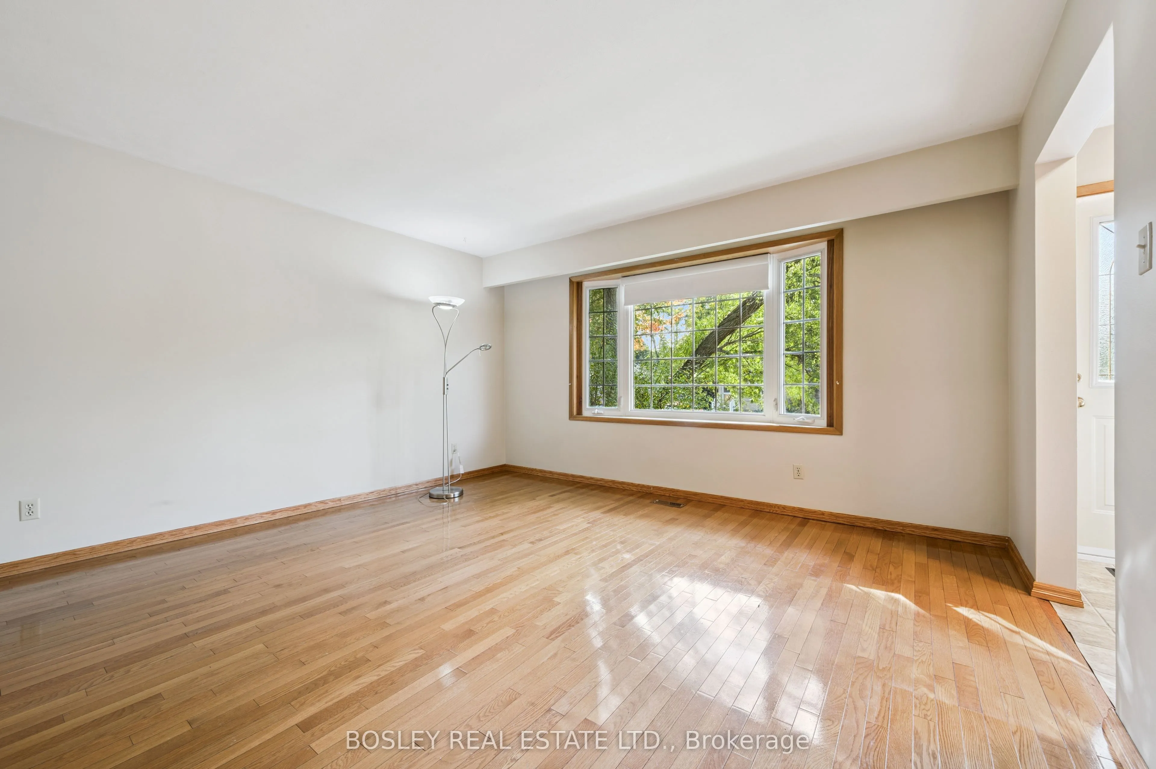 528 Fallingbrook Drive