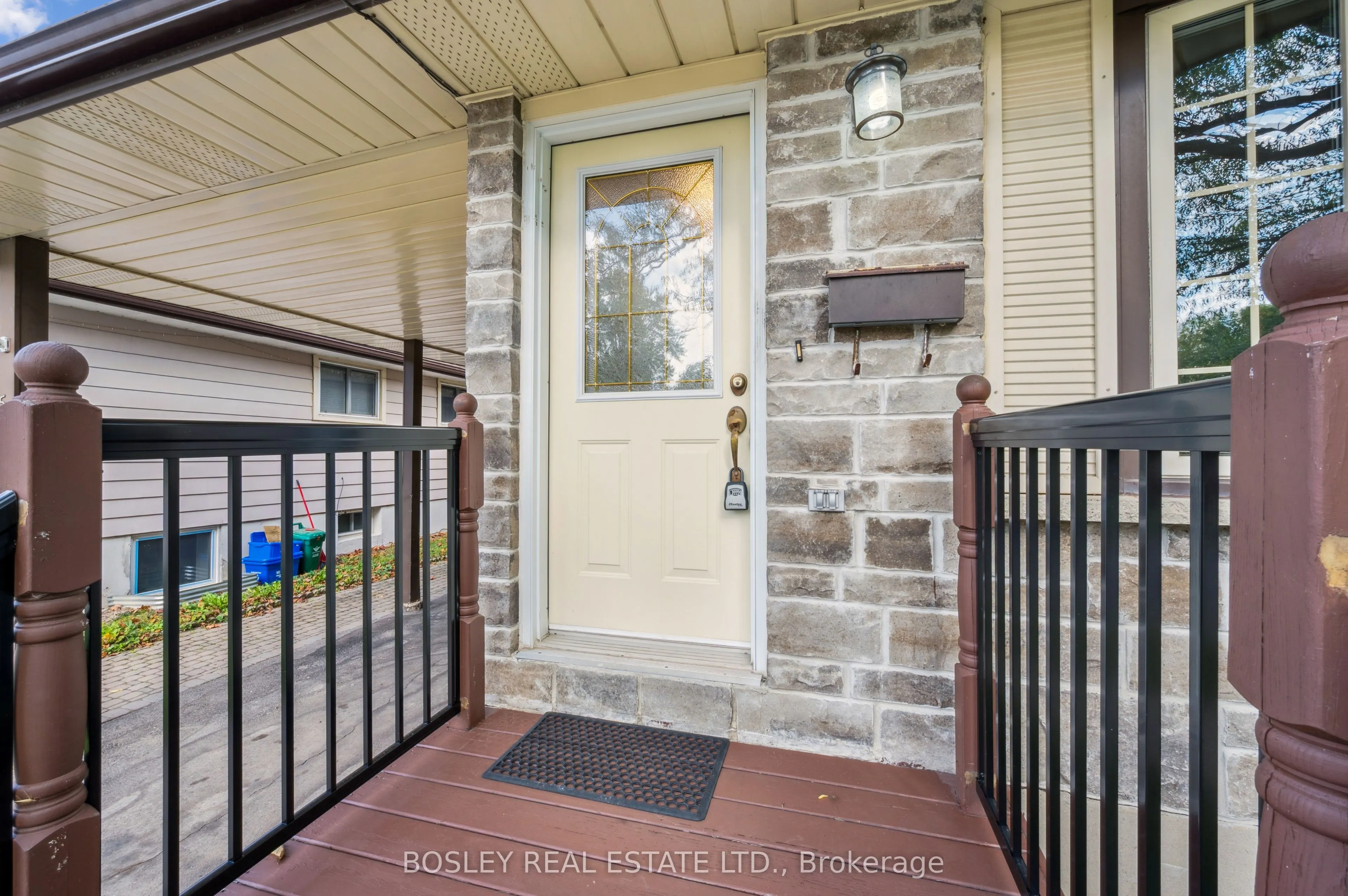528 Fallingbrook Drive