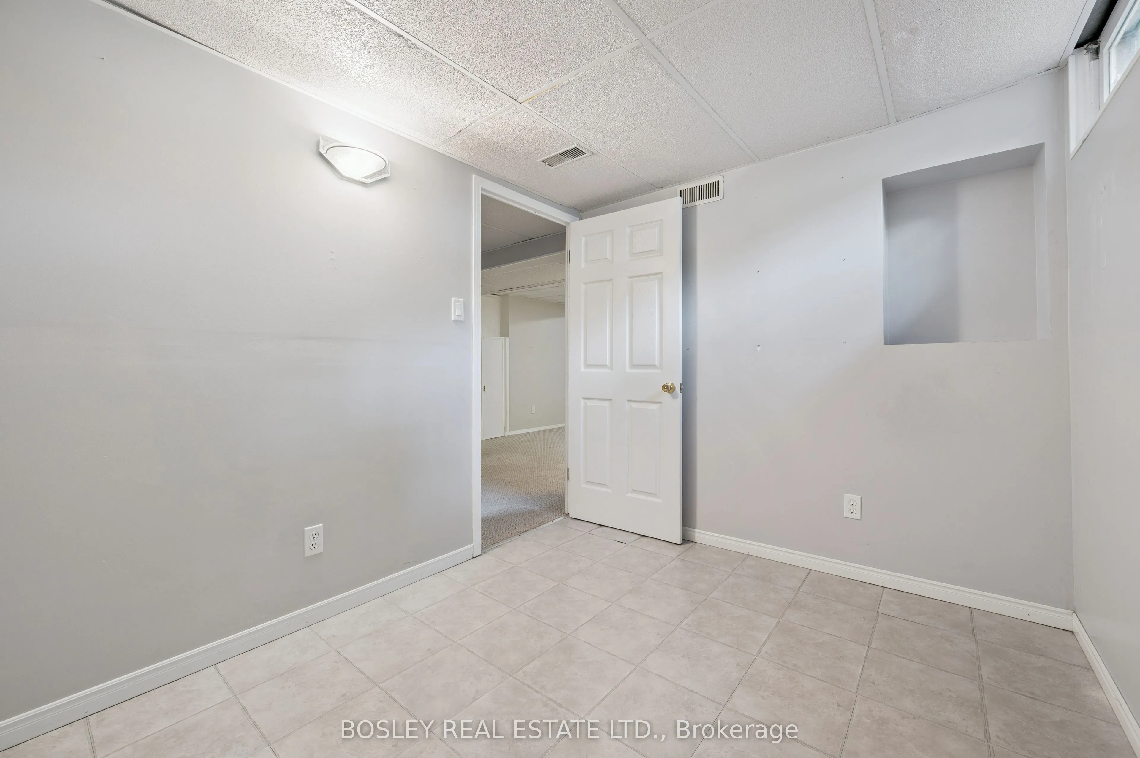 528 Fallingbrook Drive