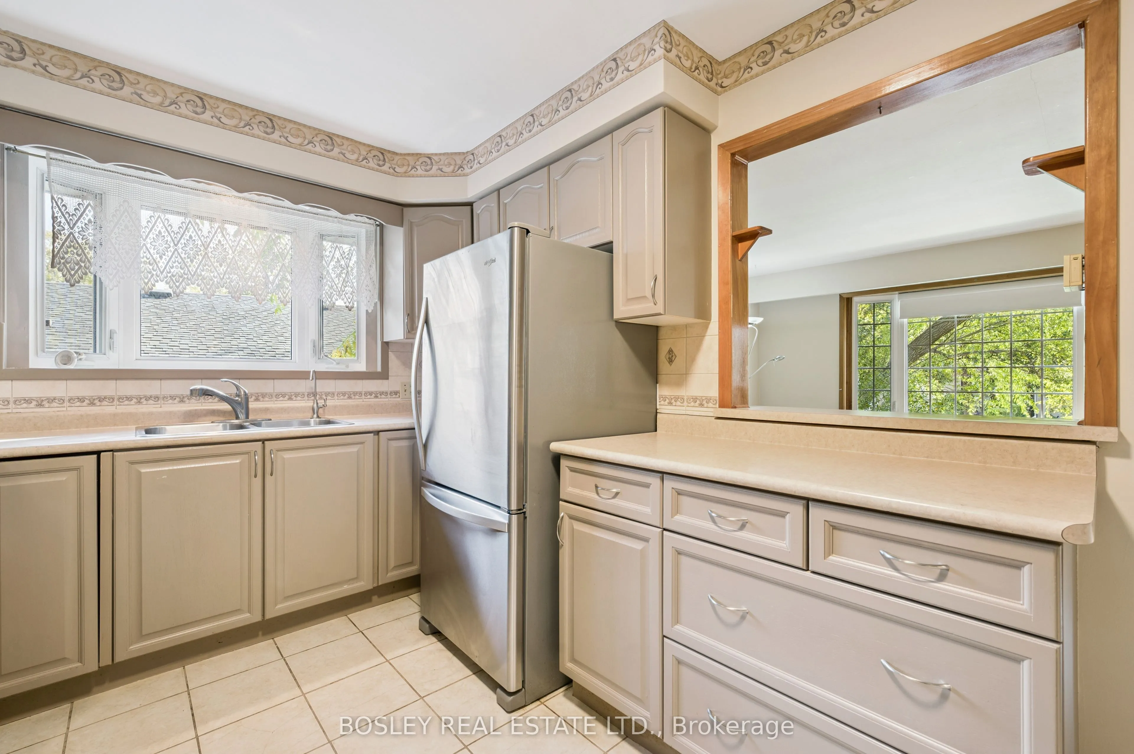 528 Fallingbrook Drive