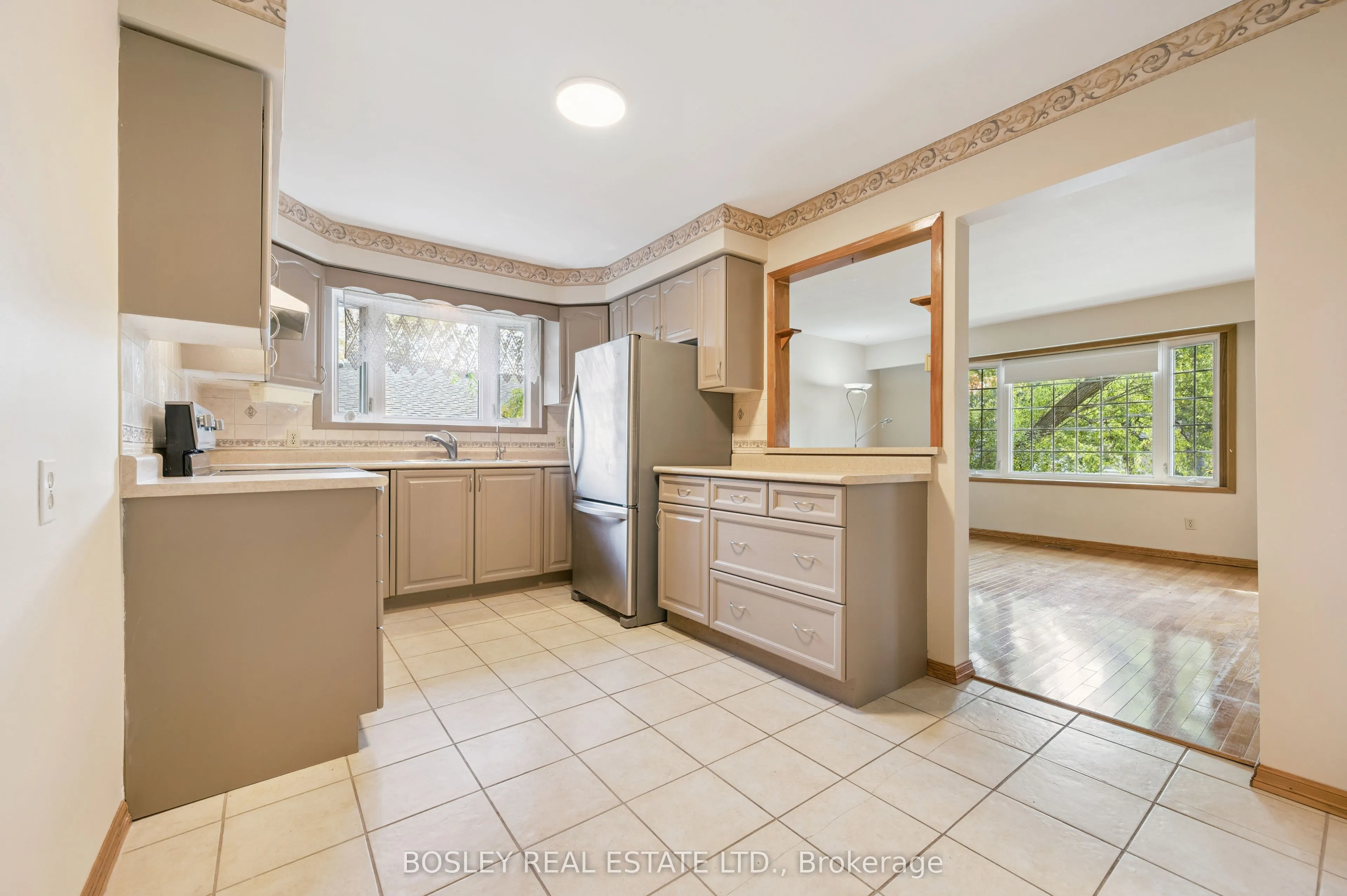 528 Fallingbrook Drive
