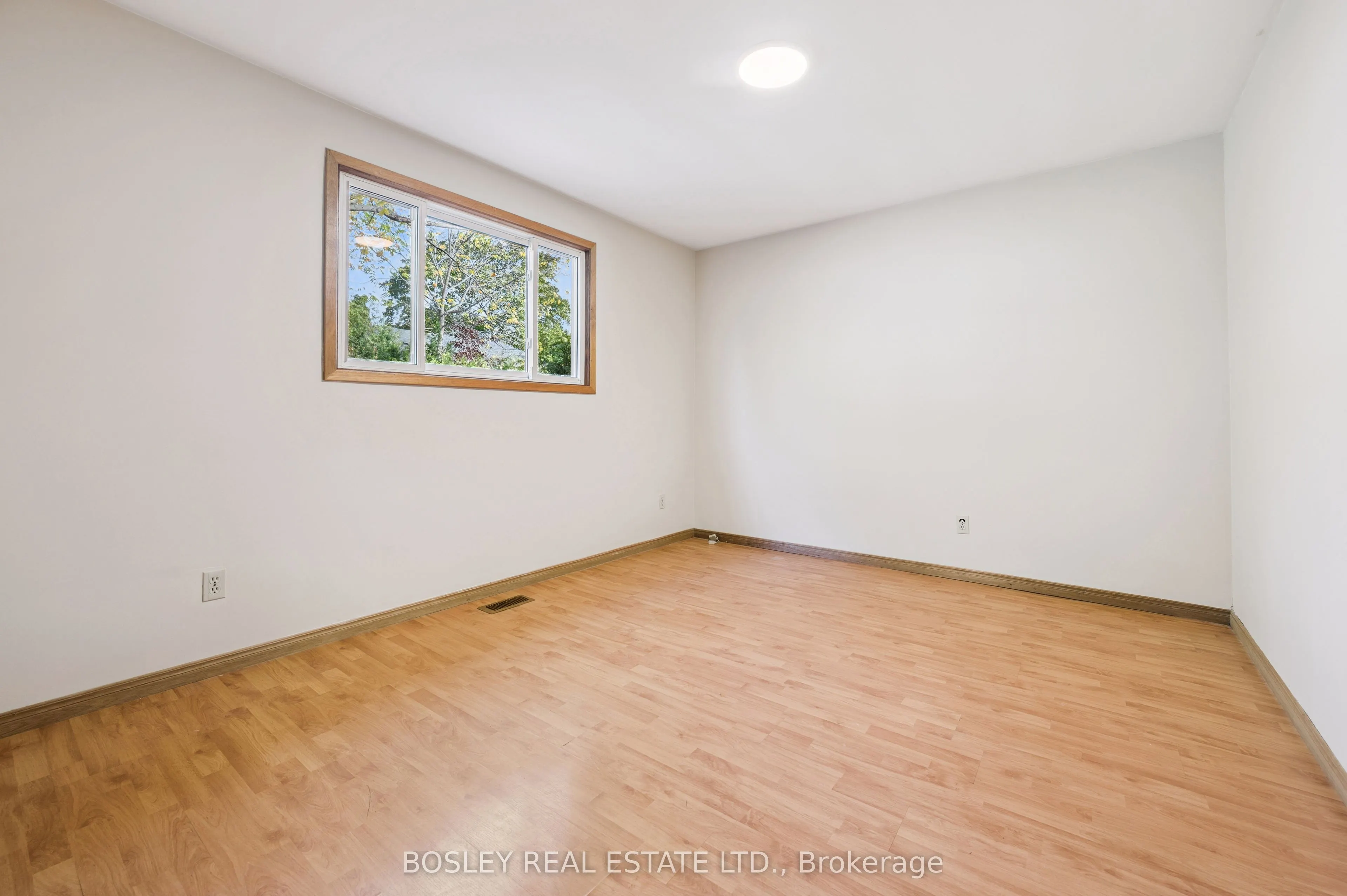 528 Fallingbrook Drive