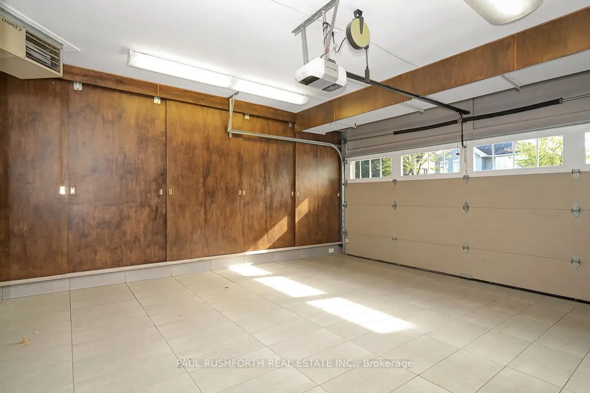 114 Kimpton Drive